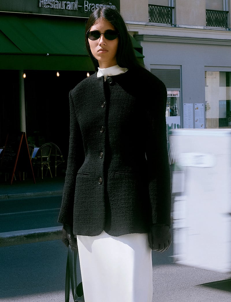 Malina - Carol fitted round neck blazer - enkeltradede blazere - black - 4