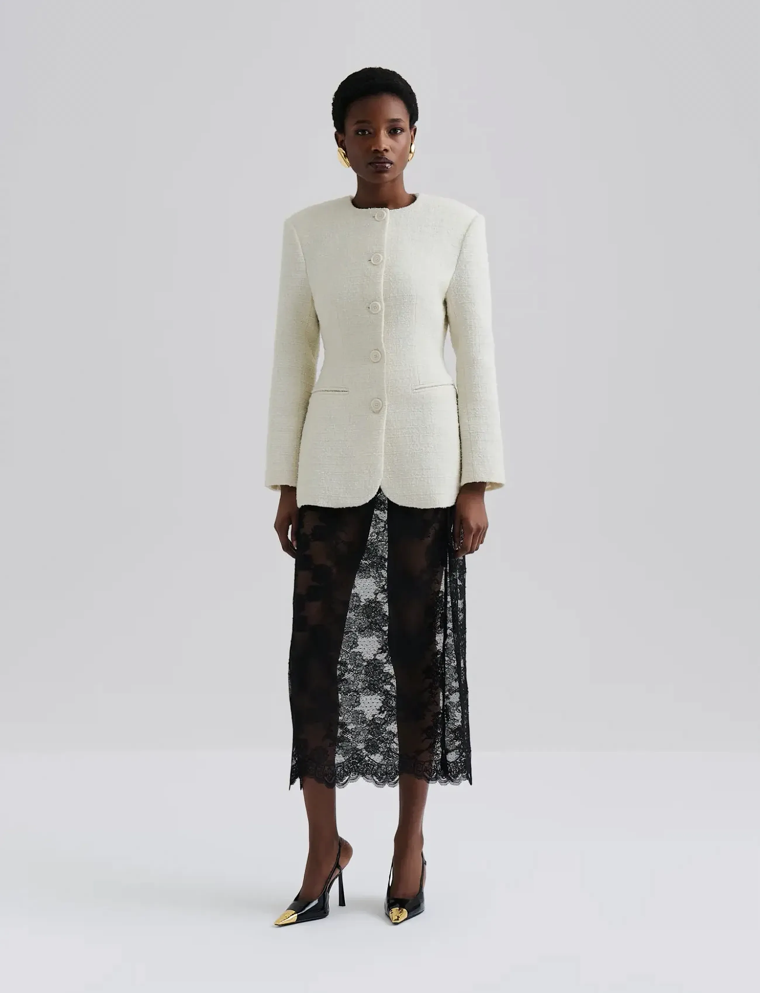 Malina - Carol fitted round neck blazer - Ühes joones nööpidega bleiserid - cream - 5
