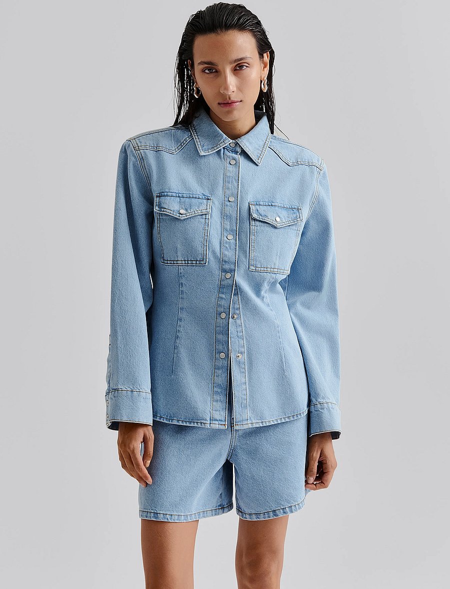 Malina - Anthea Fitted Waist Denim Shirt - denimskjorter - light blue wash - 4