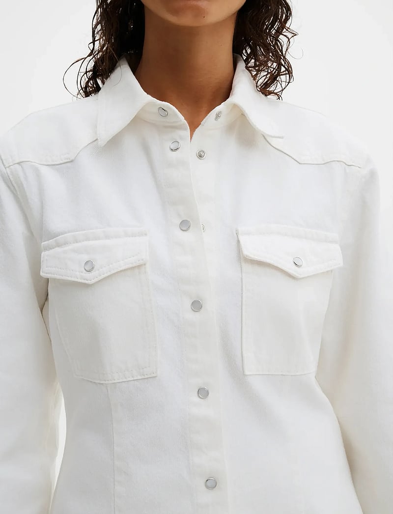 Malina - Anthea Fitted Waist Denim Shirt - frühlingsjacken - off white - 3