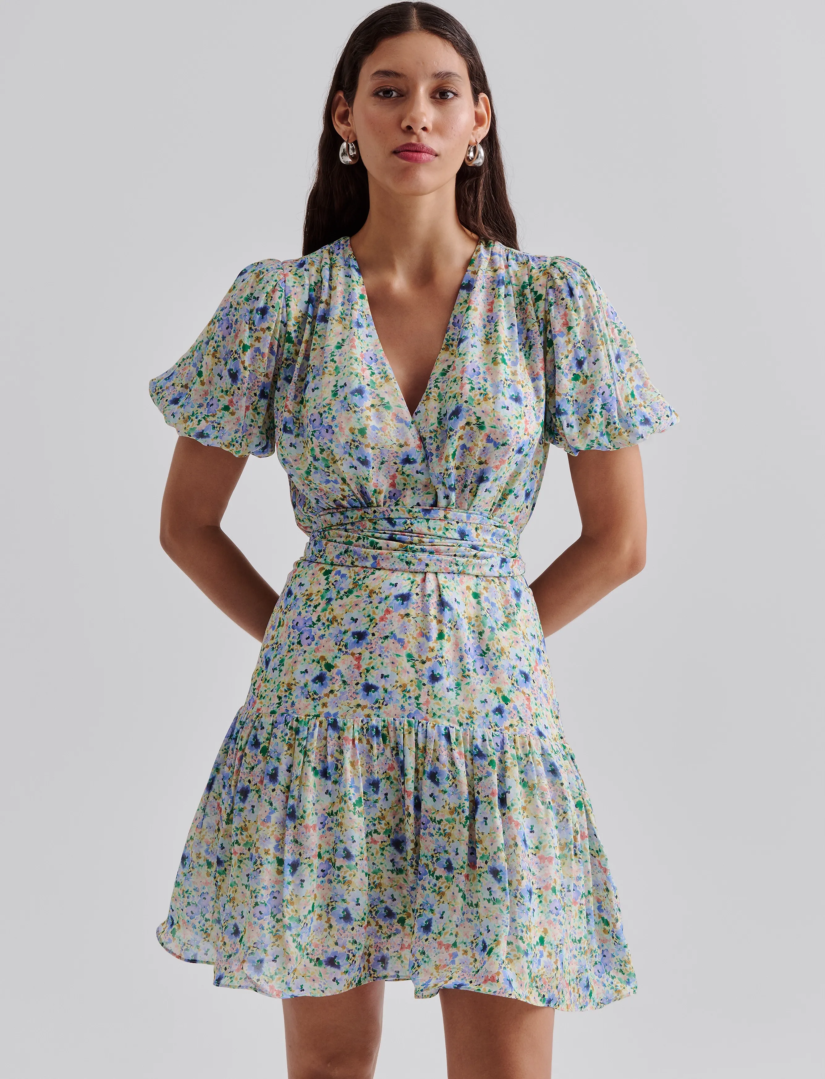 Malina - Lone v-neck chiffong mini dress - robes d'été - ditsy - 4