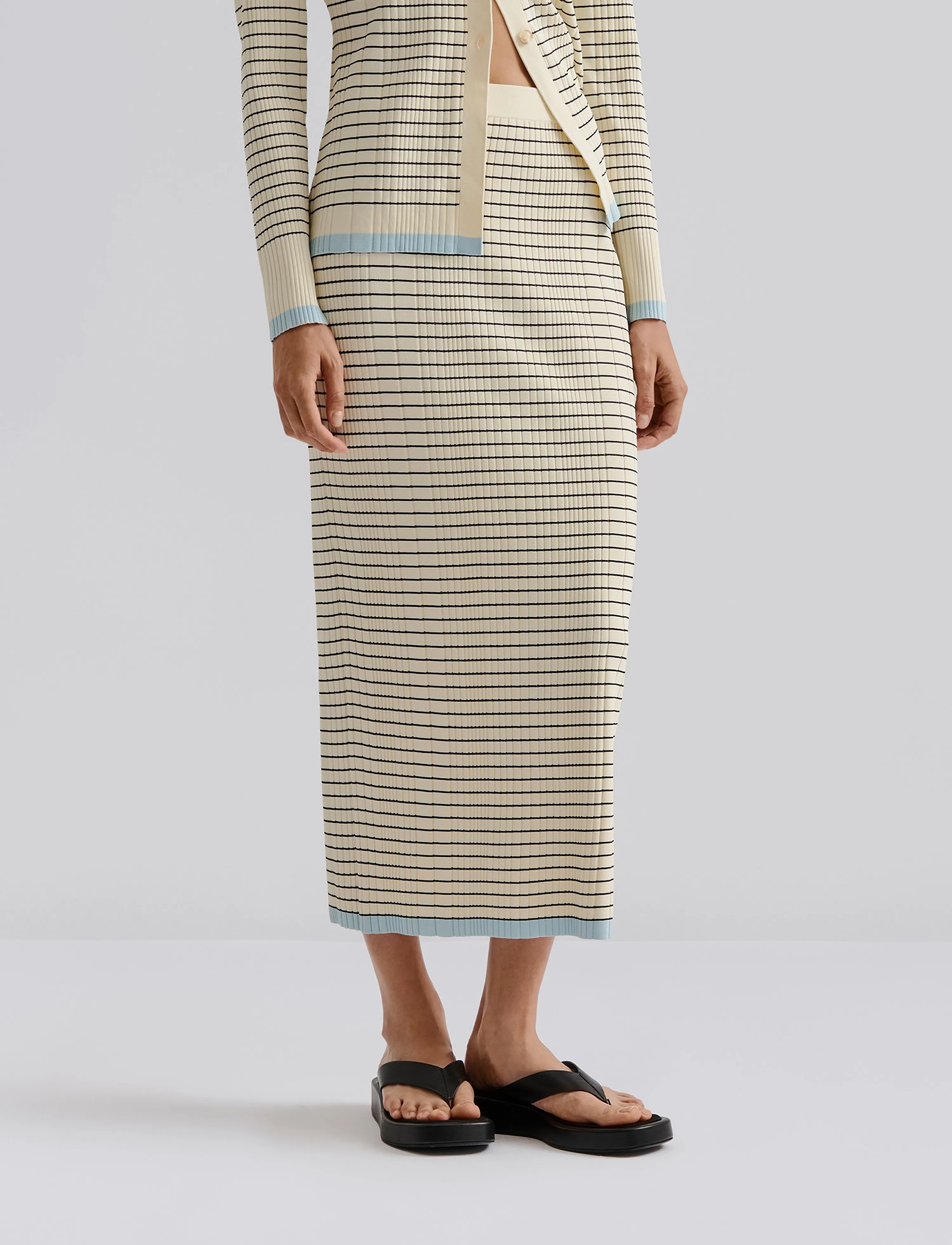 Malina - Katya knitted maxi skirt - strickröcke - black stripe - 3