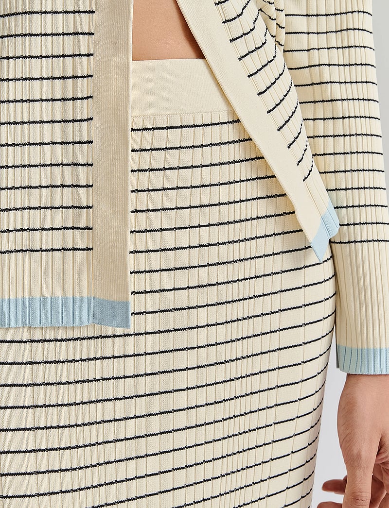 Malina - Katya knitted maxi skirt - kootud seelikud - black stripe - 5