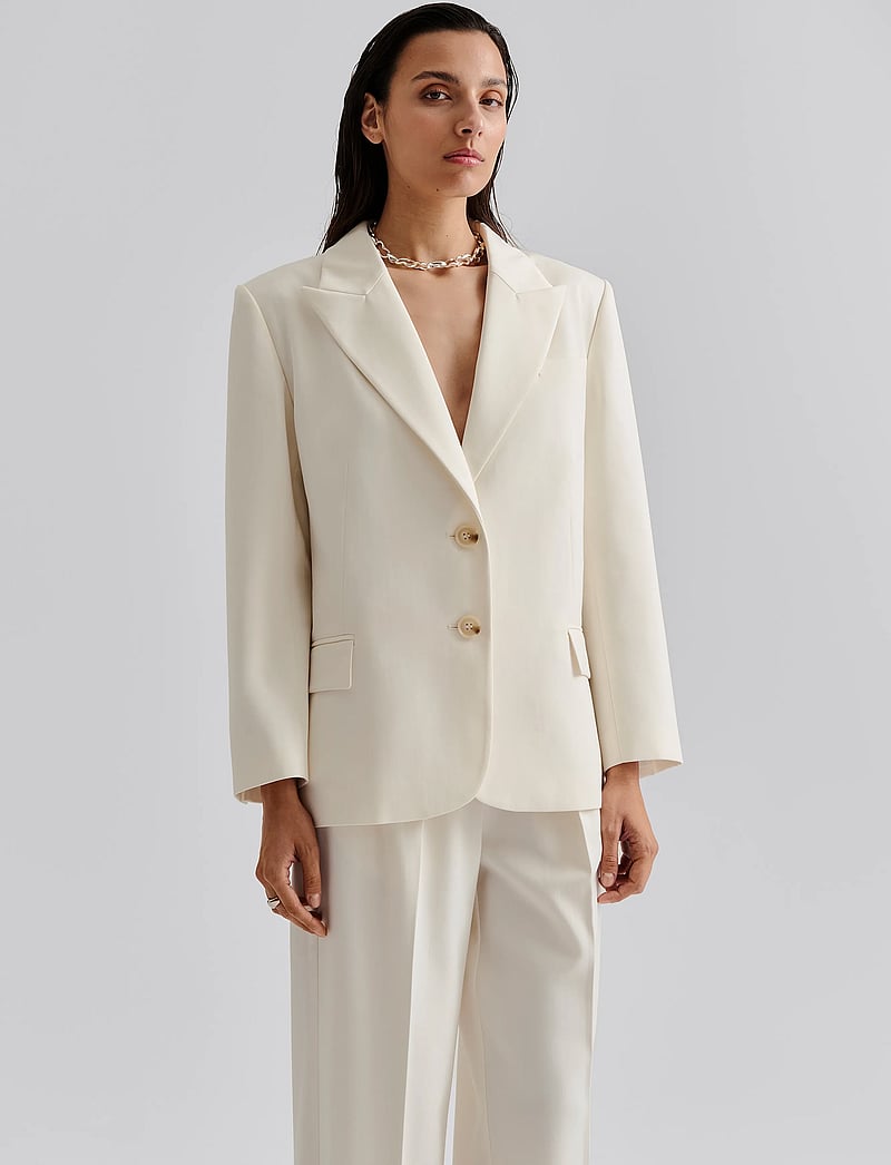 Malina - Hedda peak lapel blazer - single breasted blazers - white - 3