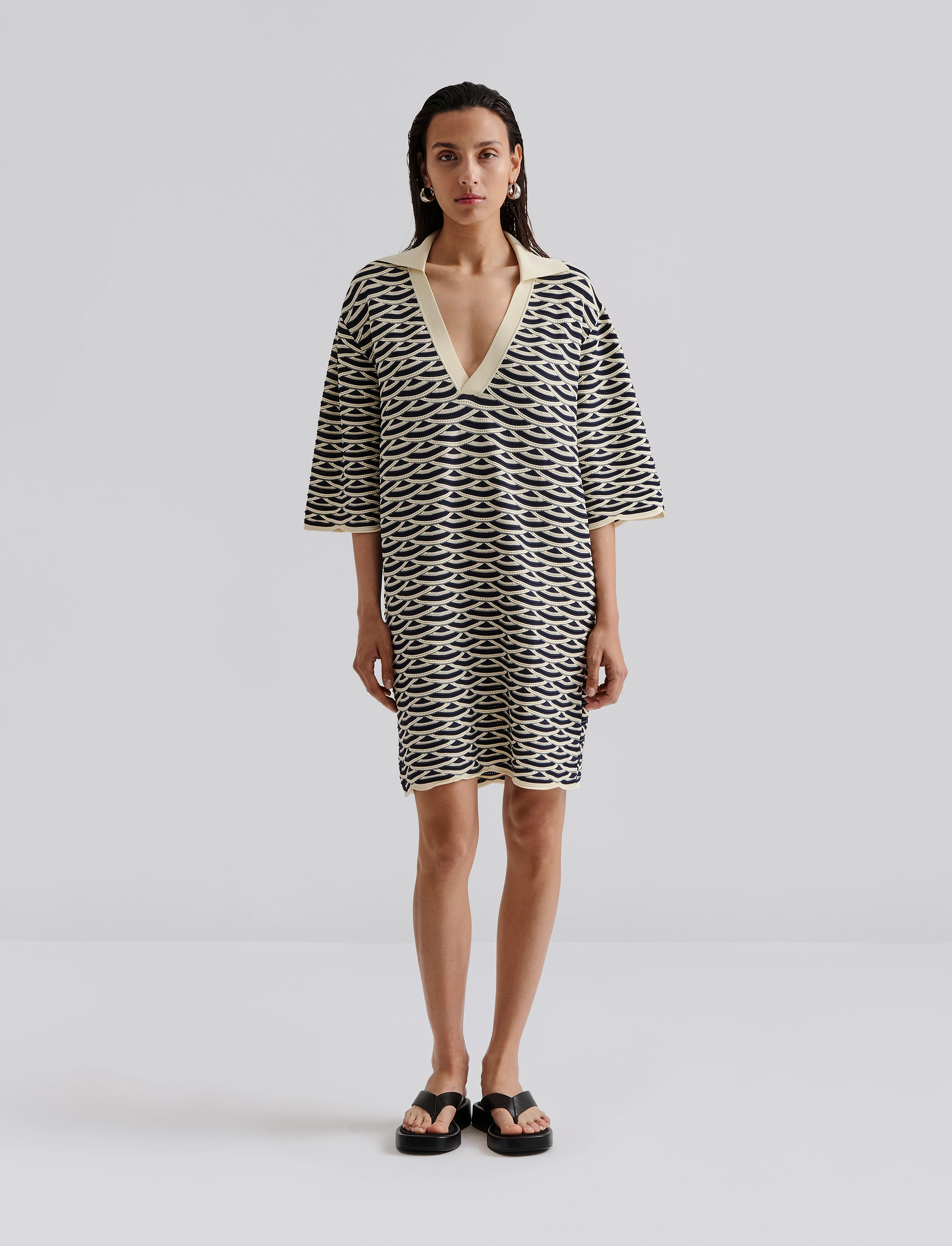 Malina Thyme Structure Knitted Mini Dress, XS, Designer, Marineblau - Short Frauen