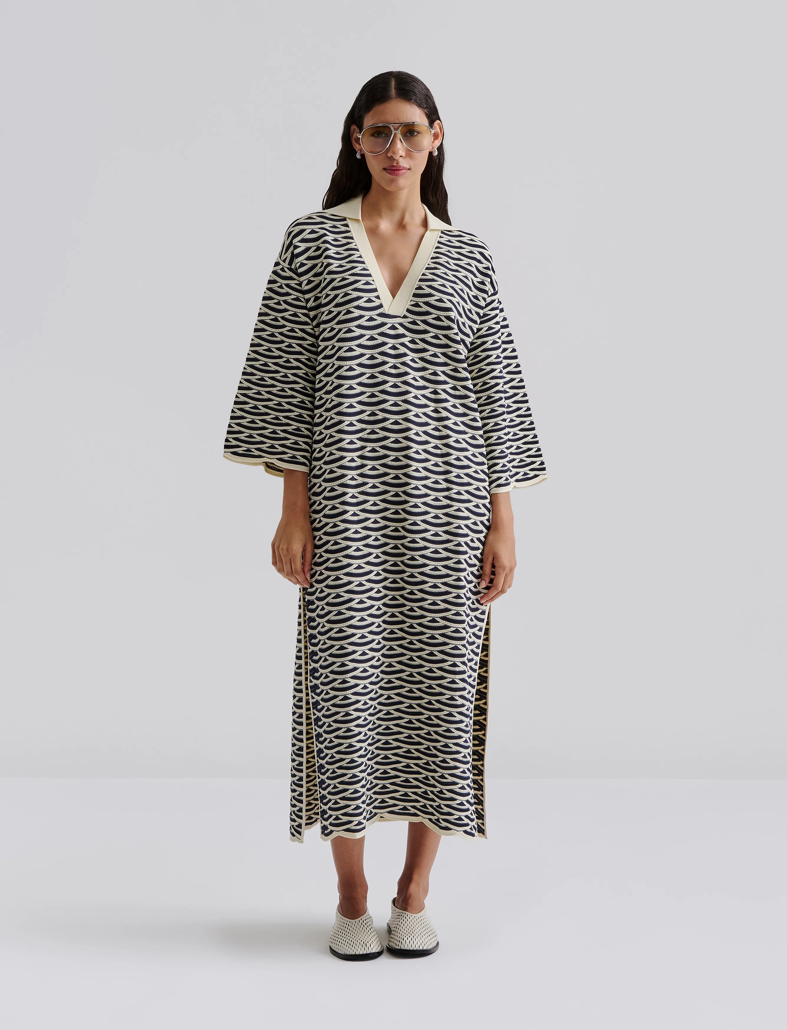 Malina Tuva Structure Knitted Kaftan, M, Designer, Marineblau - Maxi Dress, Frauen