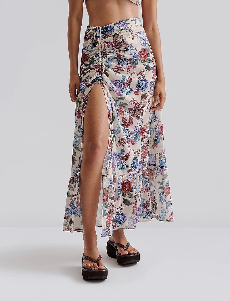 Malina - Amandine side slits beach skirt - midi kjolar - botanic florals - 4