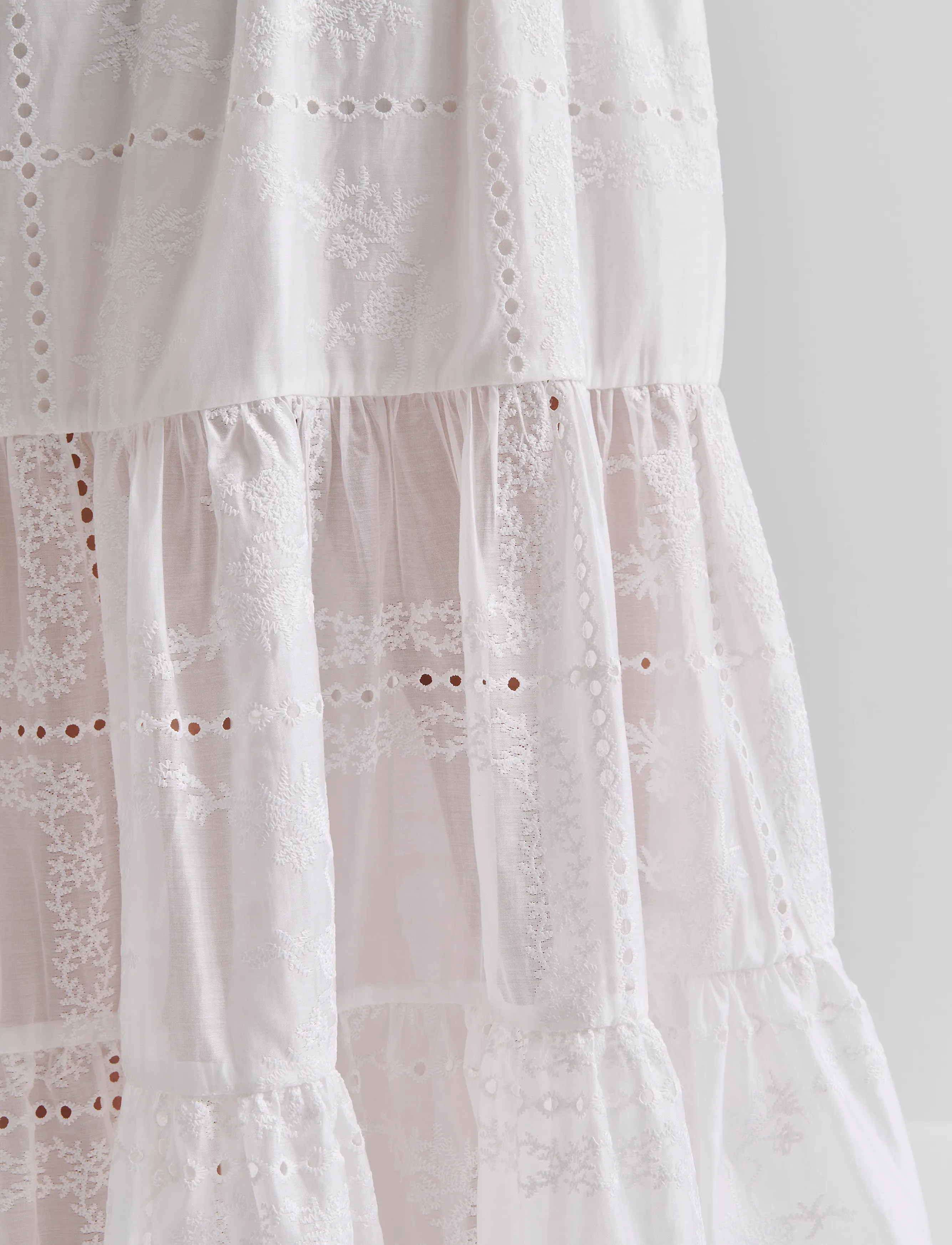 Malina - Adri Embroidered Tie Strap Maxi Dress - konfirmasjon - white - 4