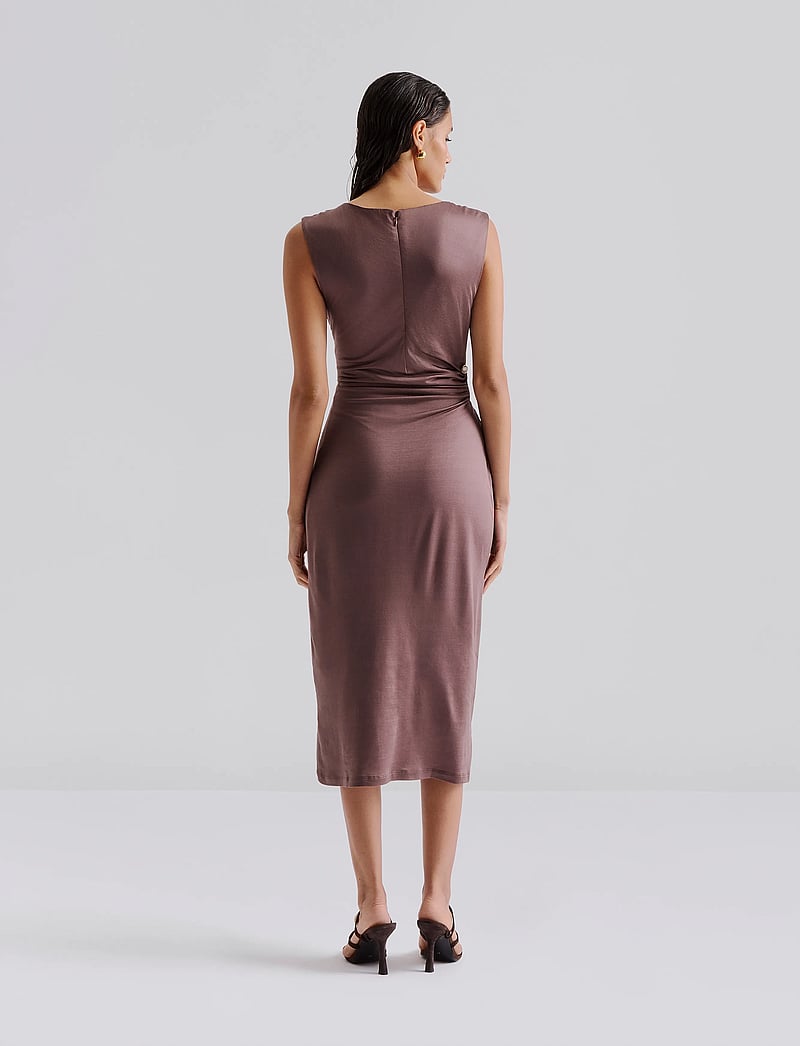 Malina - Marquis Ruched Cut Out Jersey Midi Dress - cocktailkjoler - chocolate - 4