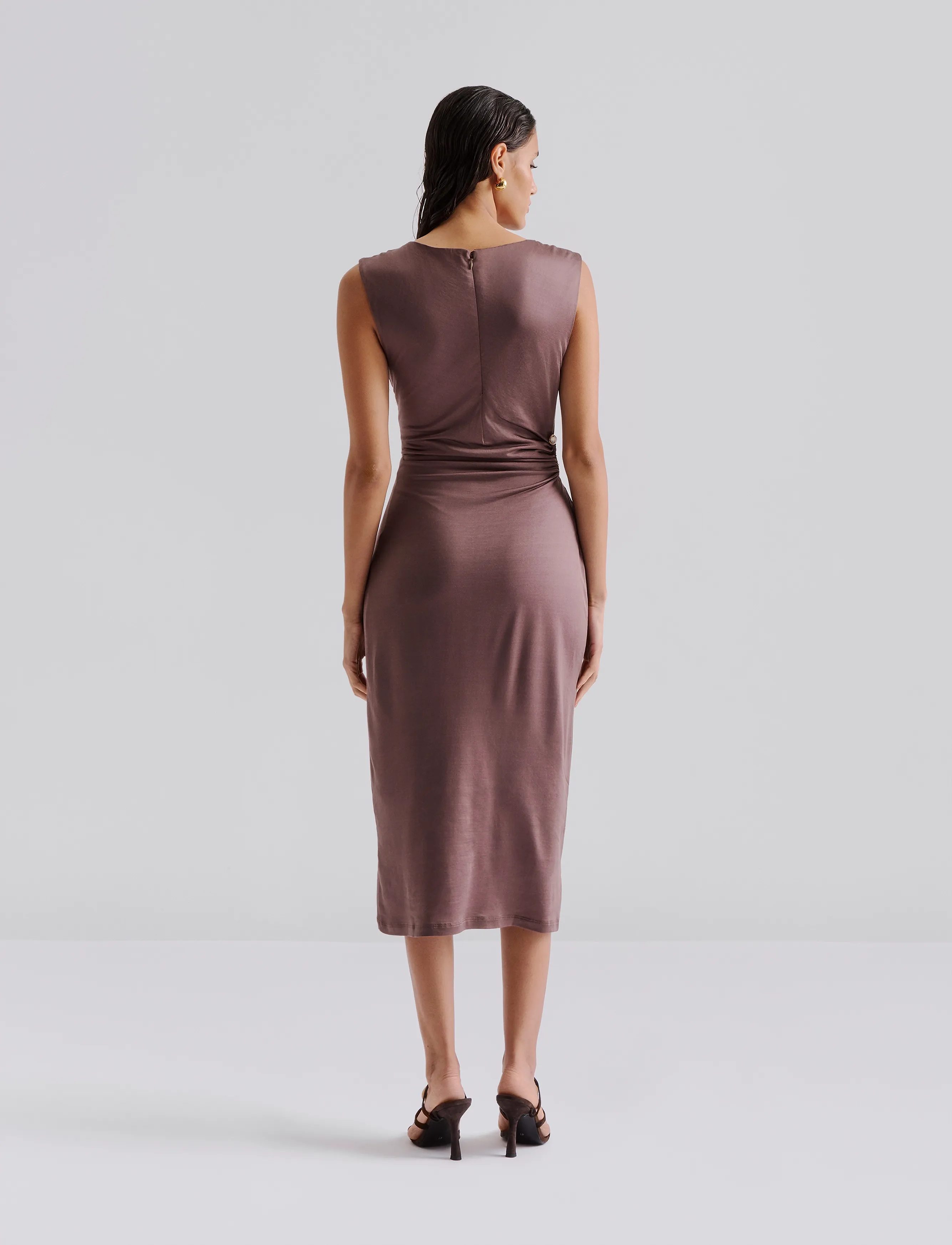Malina - Marquis Ruched Cut Out Jersey Midi Dress - robes de cocktail - chocolate - 4
