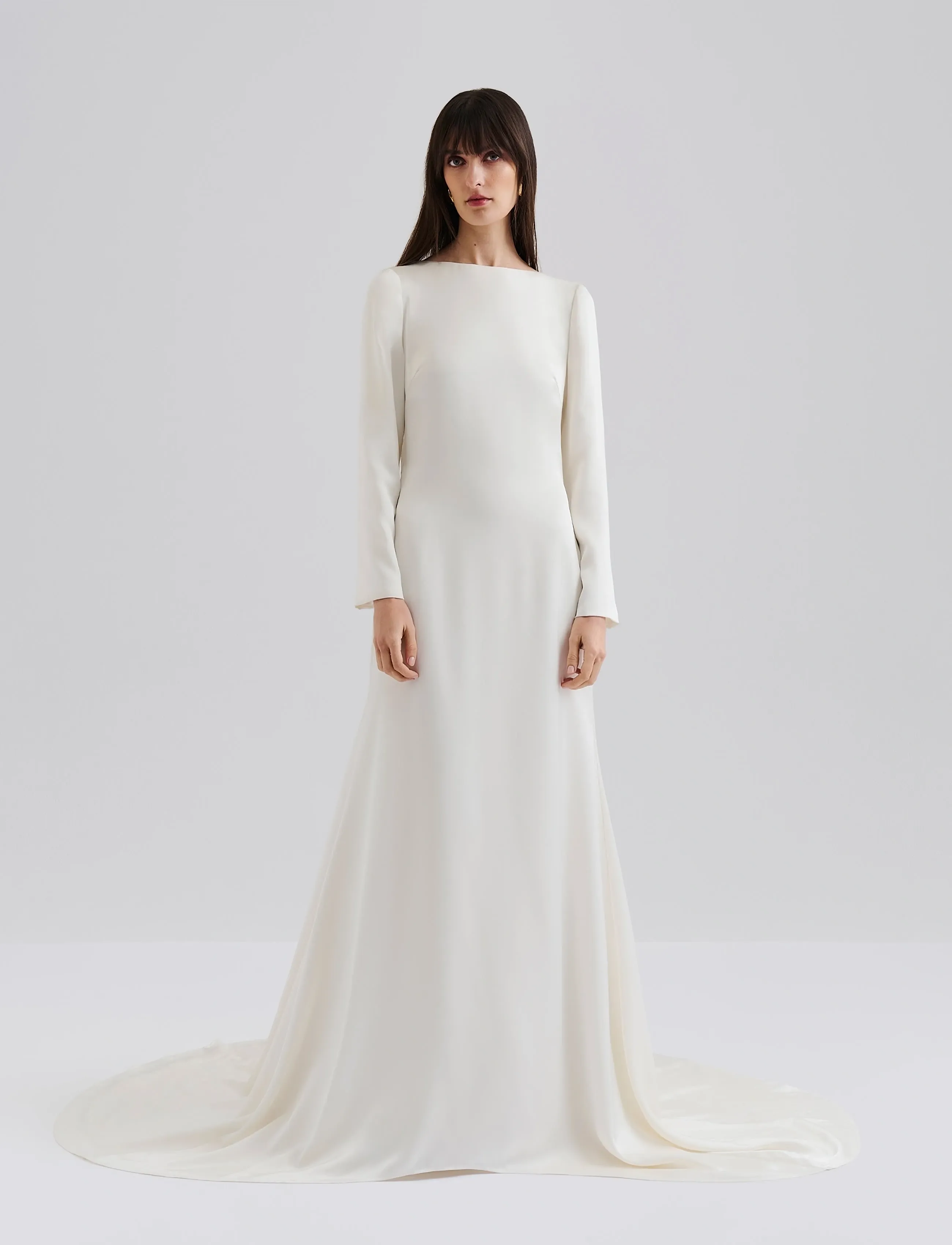 Malina Hermine Long Sleeved Cowl Back Bridal Gown, 32, Cream, Kjoler > Brudekjoler, Dame