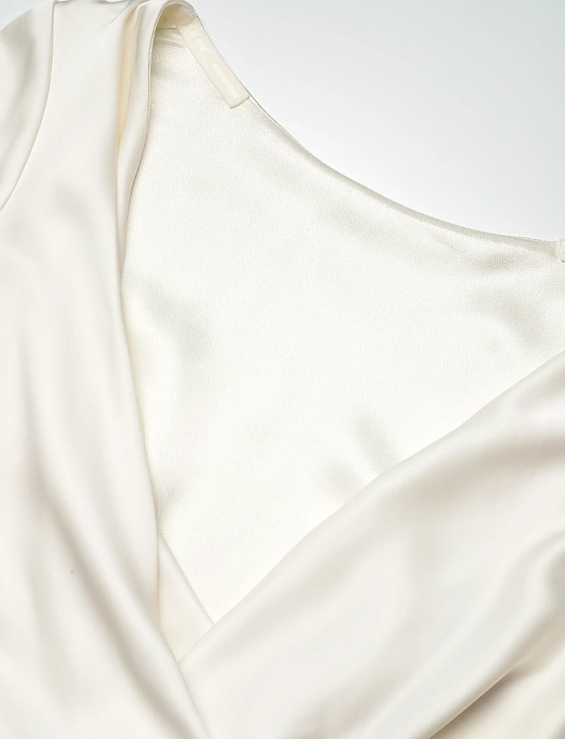 Malina - Hermine Long Sleeved Cowl Back Bridal Gown - brúðkaupskjólar - cream - 5