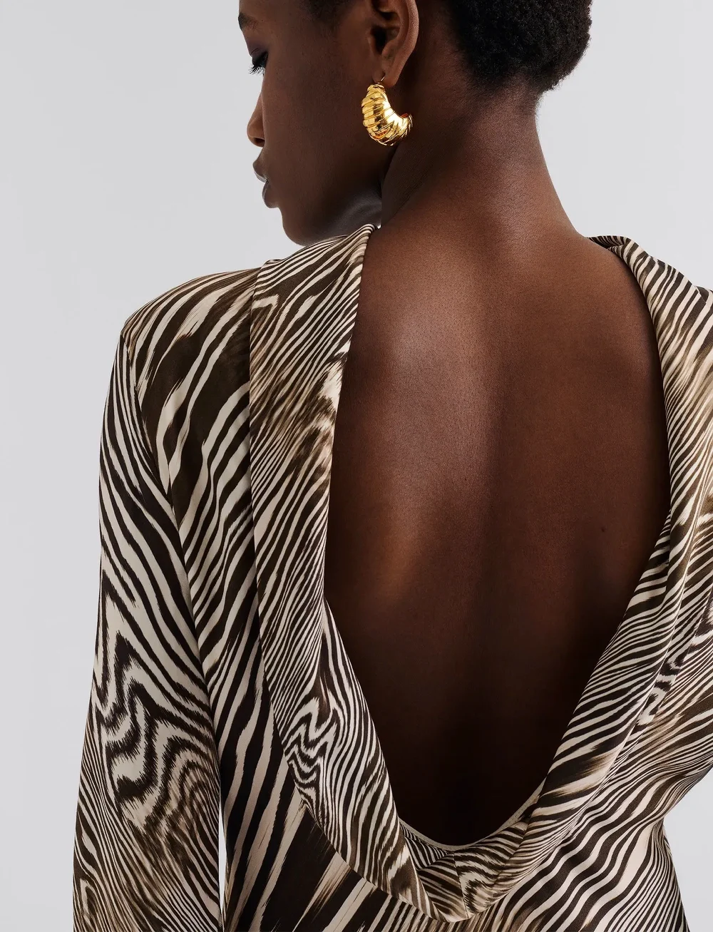 Malina - Cezanne Low Back Satin Mini dress - festklänningar - moire - 5