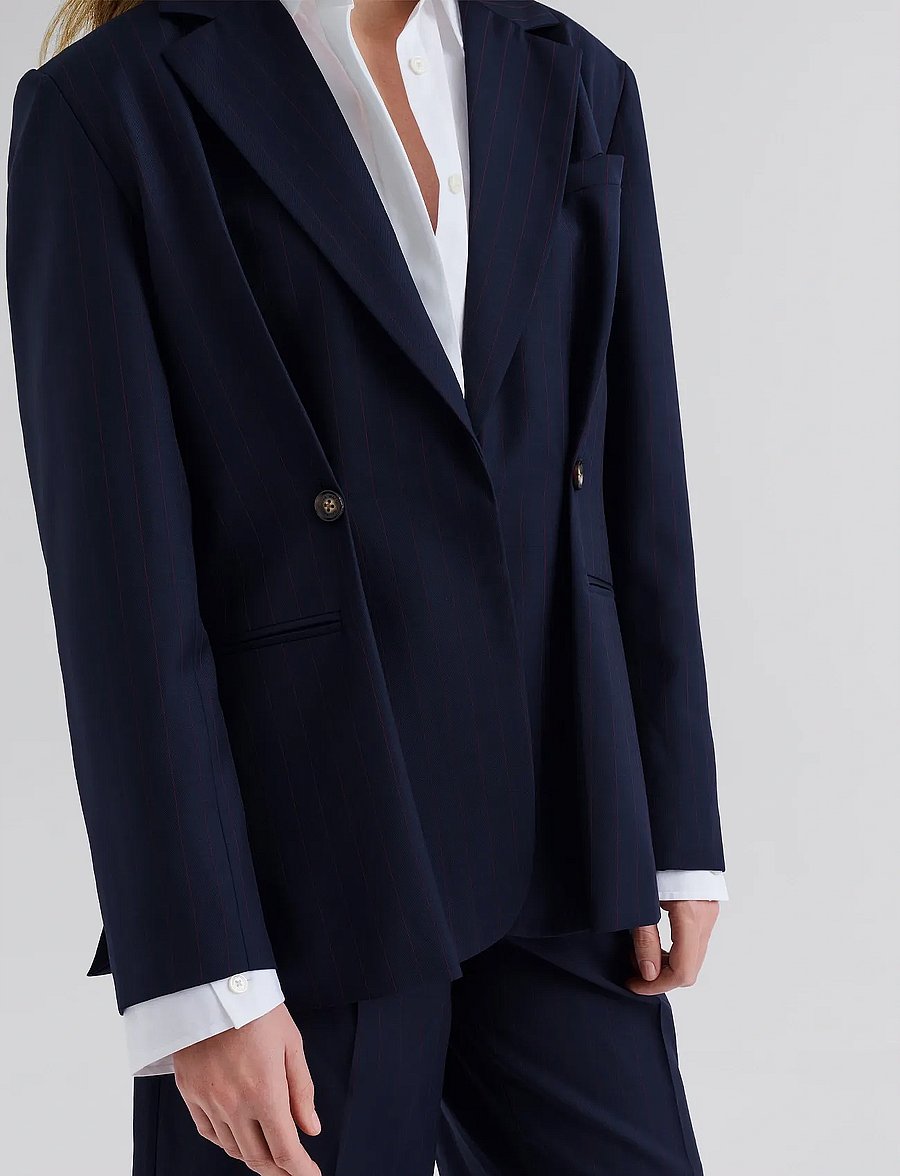 Malina - Illiana Fitted Button Detailed Wool Blend blazer - yksiriviset bleiserit - dark blue pinstripe - 4
