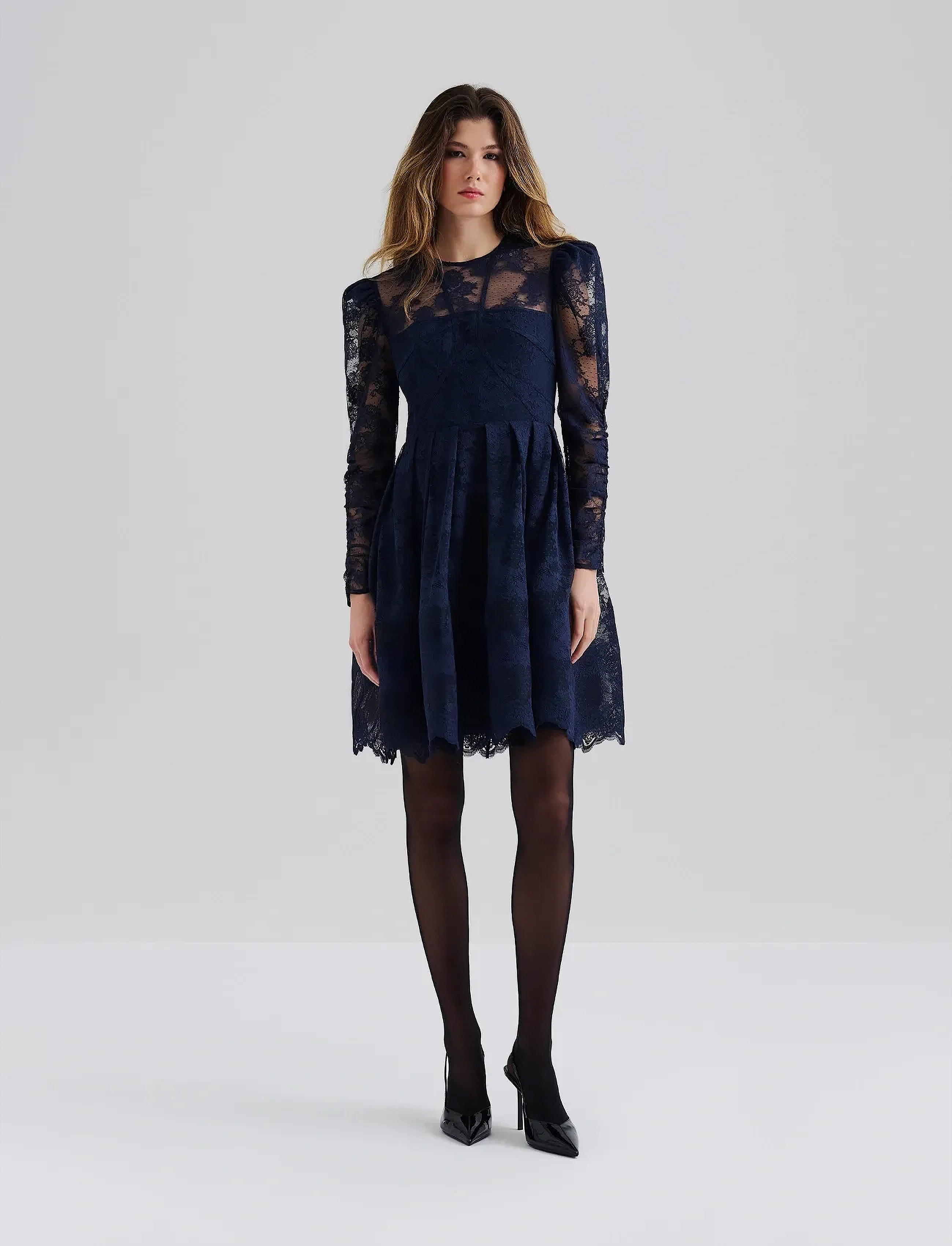 Malina - Leoni Lace Mini Dress - blondekjoler - dark blue - 5