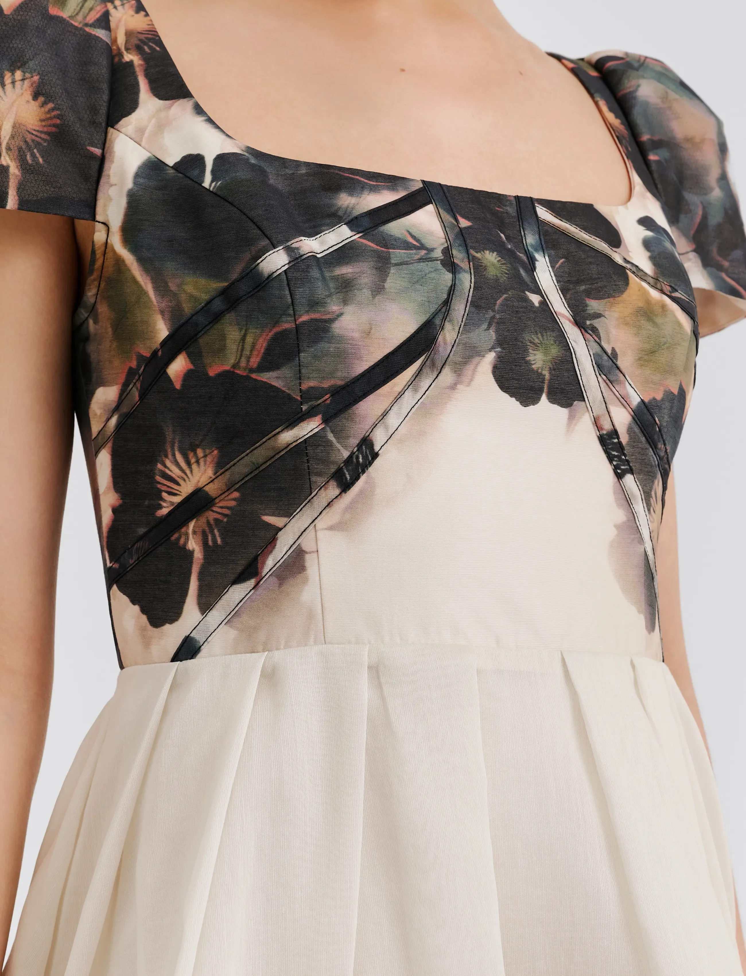 Malina - Vanda Pouf Sleeve Mini Dress - korte kjoler - dusty poppy - 4