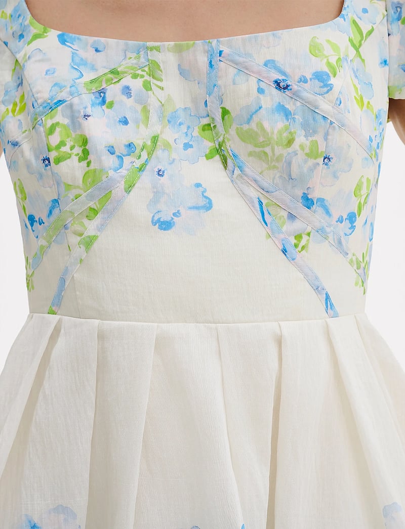Malina - Vanda Pouf Sleeve Mini Dress - kurze kleider - pastel floral vanilla - 5
