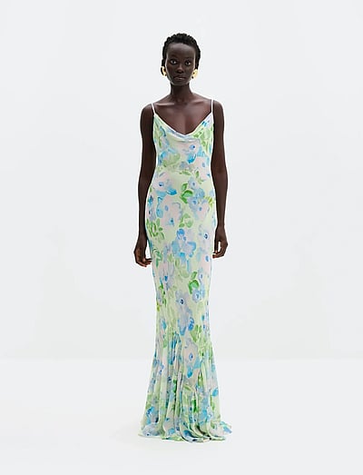 Green Maxi Dresses special offers for women at Boozt.com Green Maxi Dresses special offers for women at Boozt.com