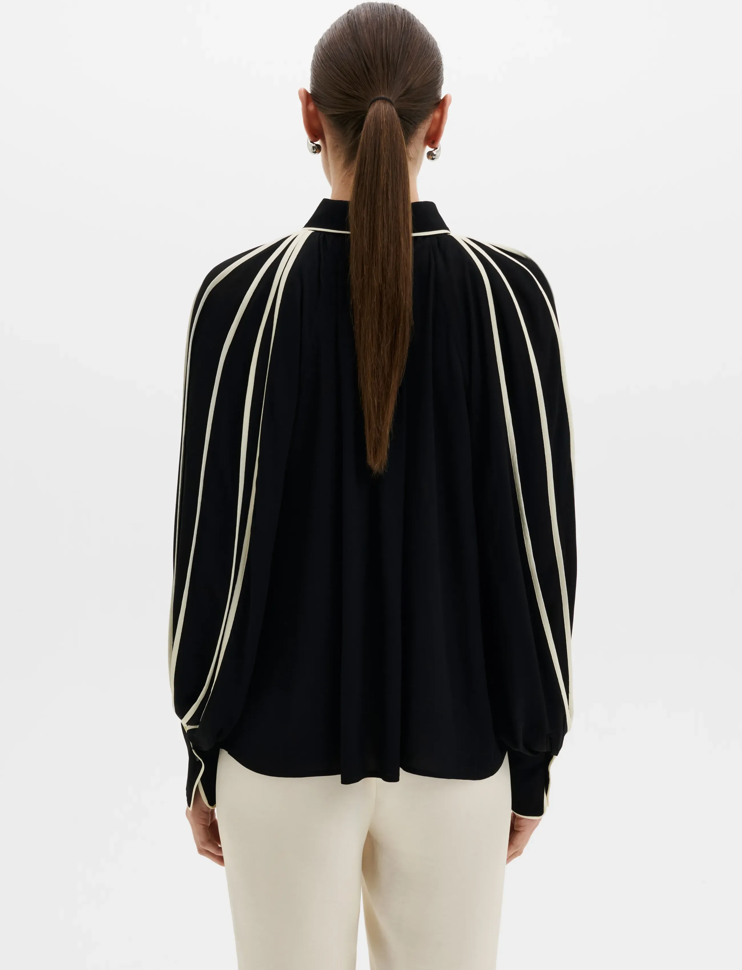 Malina - Bea Contrast Edge Chiffon Blouse - langärmelige blusen - black - 2