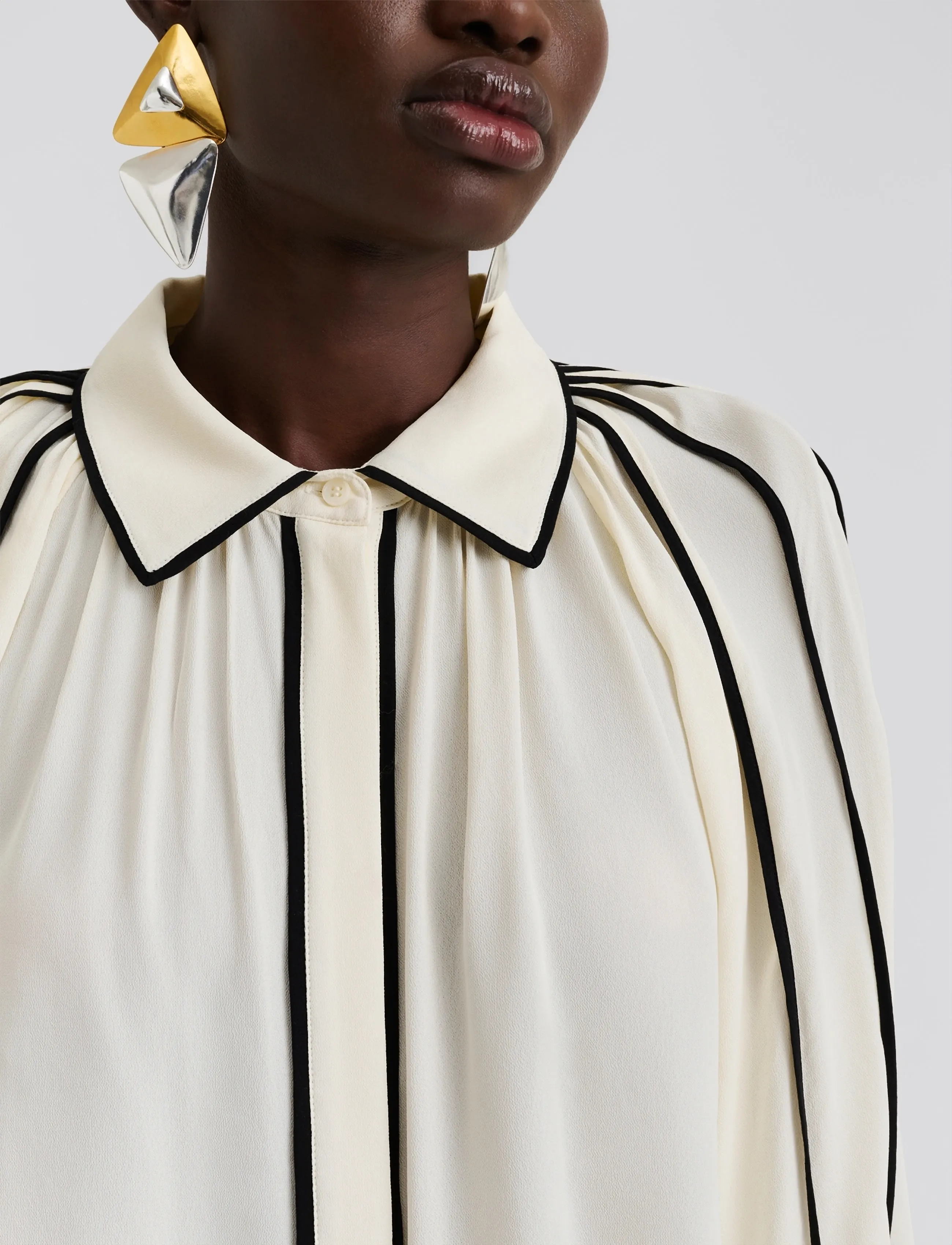 Malina - Bea Contrast Edge Chiffon Blouse - vanilla - 5