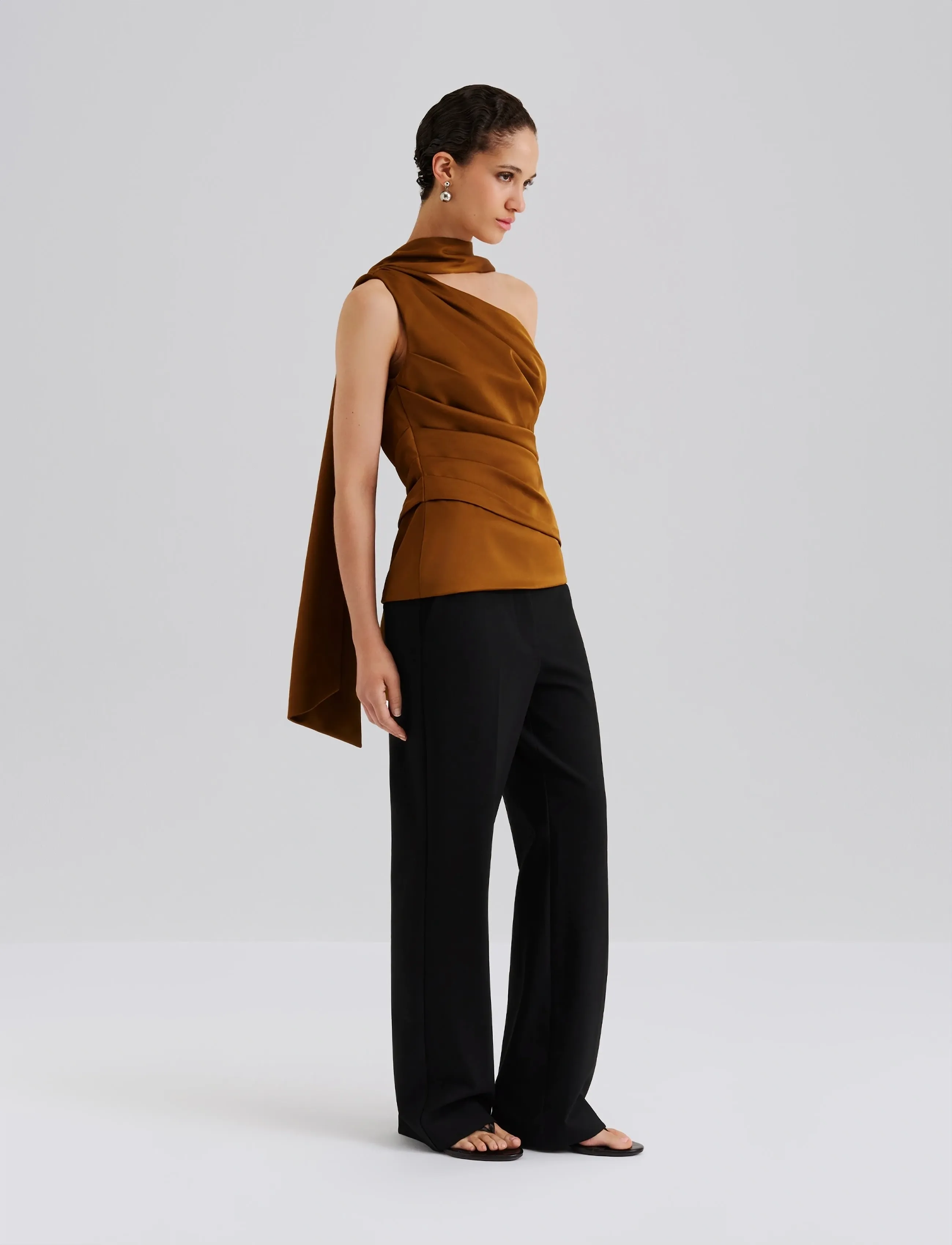 Malina Nelly Draped One Shoulder Top, Kvinder, Draperet Én Skulder Top, Brun, Str: 38