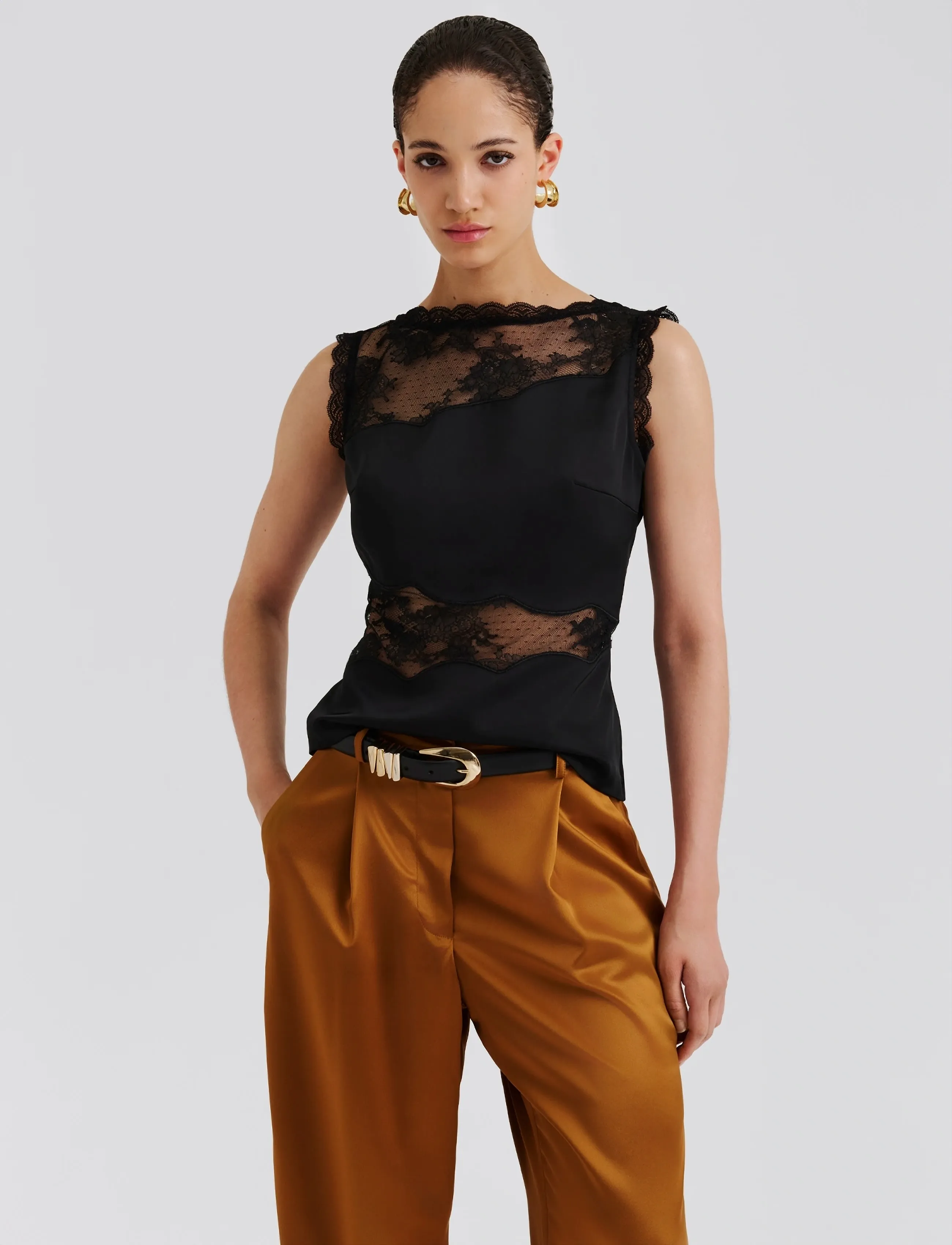 Malina - Desire Lace Trimmed Cut Out Top - Ærmeløse toppe - black - 3
