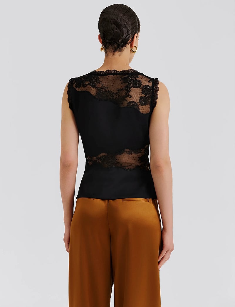 Malina - Desire Lace Trimmed Cut Out Top - Ærmeløse toppe - black - 4