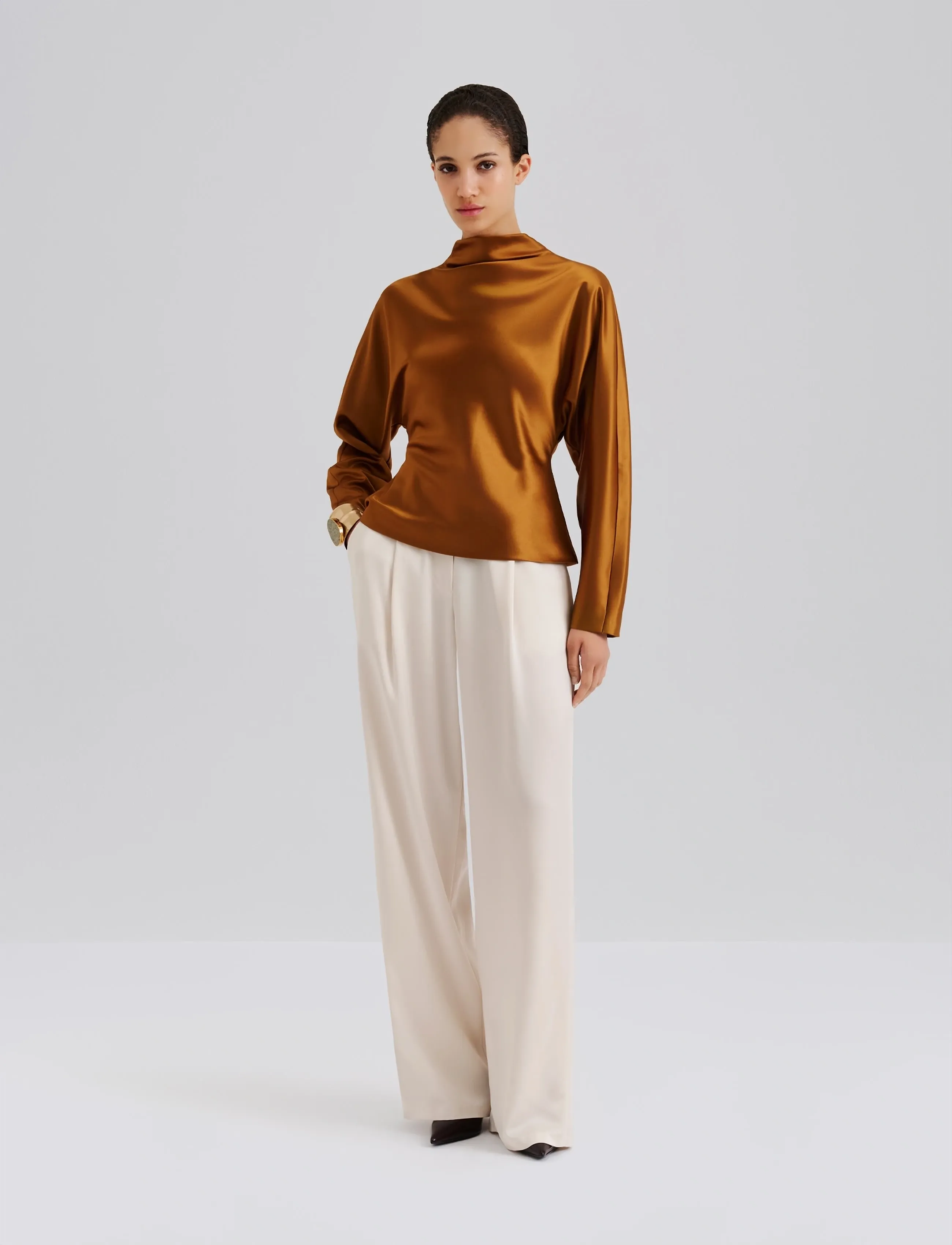 Malina Zora Barrel Sleeve Satin Blouse, 40, Blouses, Braun - Long-sleeved, Frauen