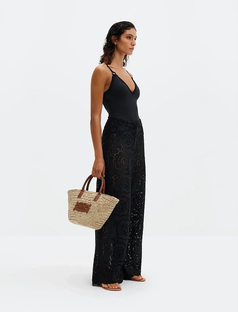 Malina - Stacey Wide Lace Pants - hosen mit weitem bein - black - 4