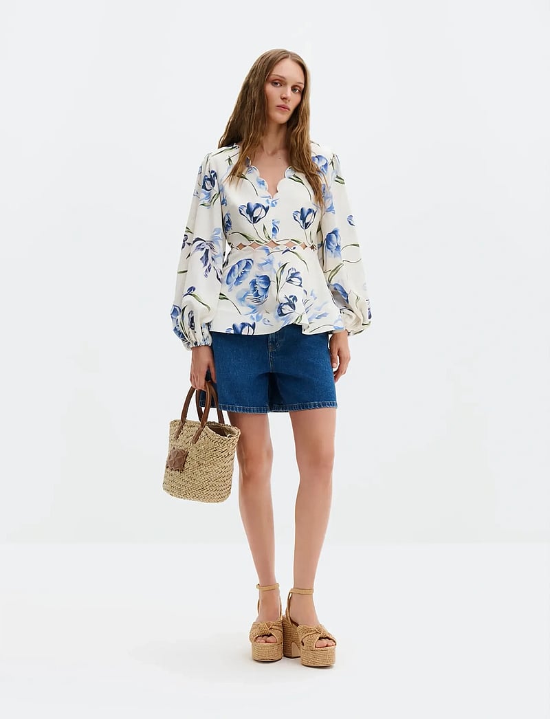 Malina - Maya Scalloped Balloon Sleeve Blouse - langærmede bluser - tulip blue - 4