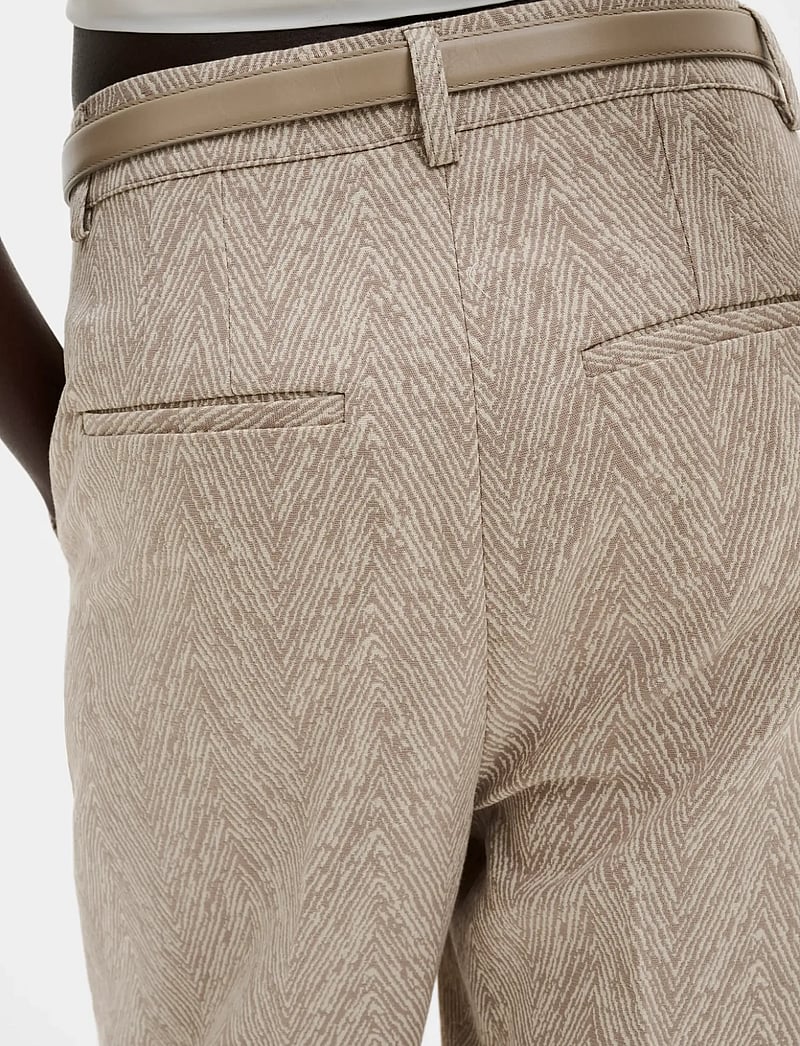 Malina - Nour Straight Jacquard Pants - pantalons droits - fishbone taupe - 3
