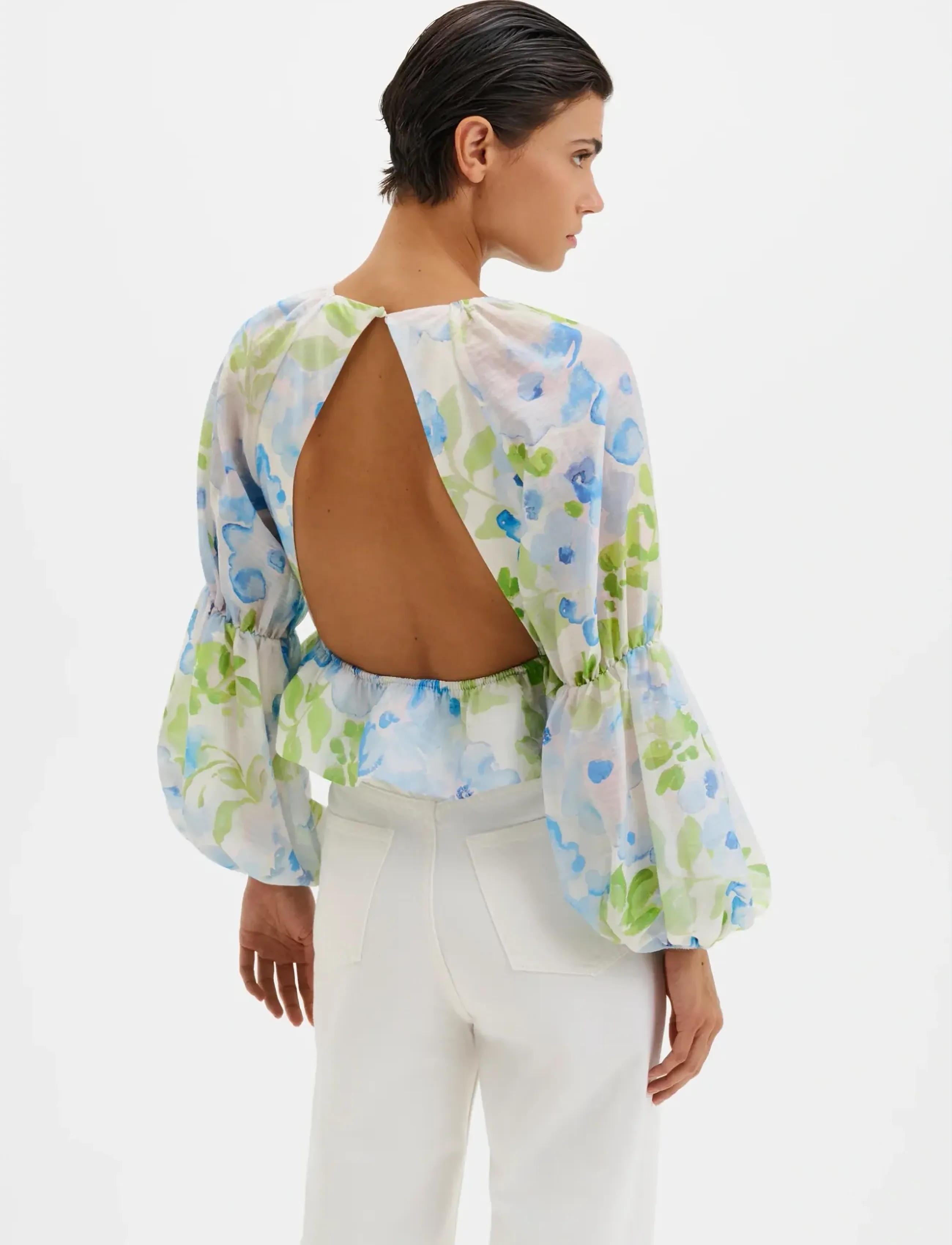 Malina - Elliana Ruffled Long Sleeve Blouse - langærmede bluser - pastel floral vanilla - 2