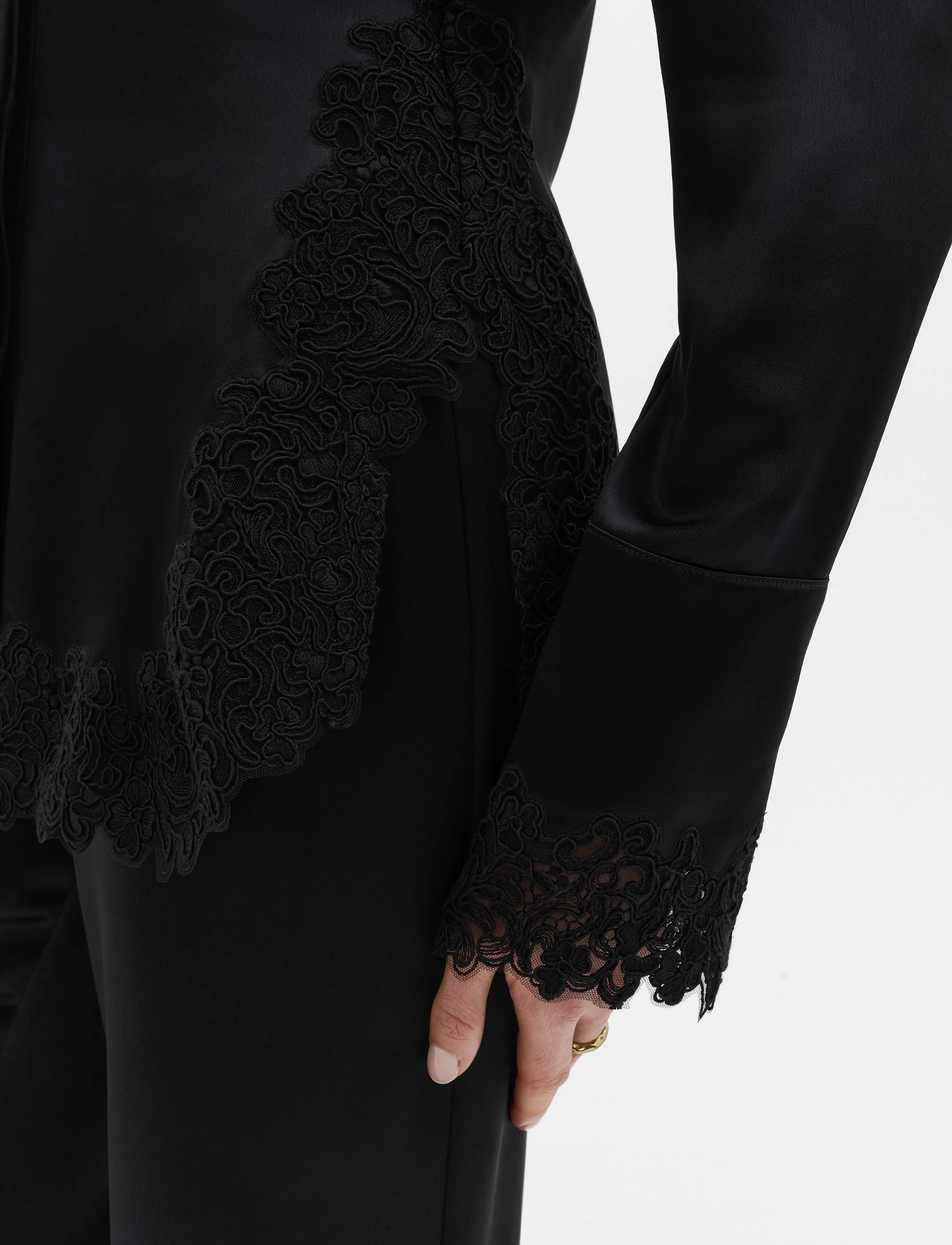 Malina - Malou Satin Lace Hem Shirt - långärmade skjortor - black - 3