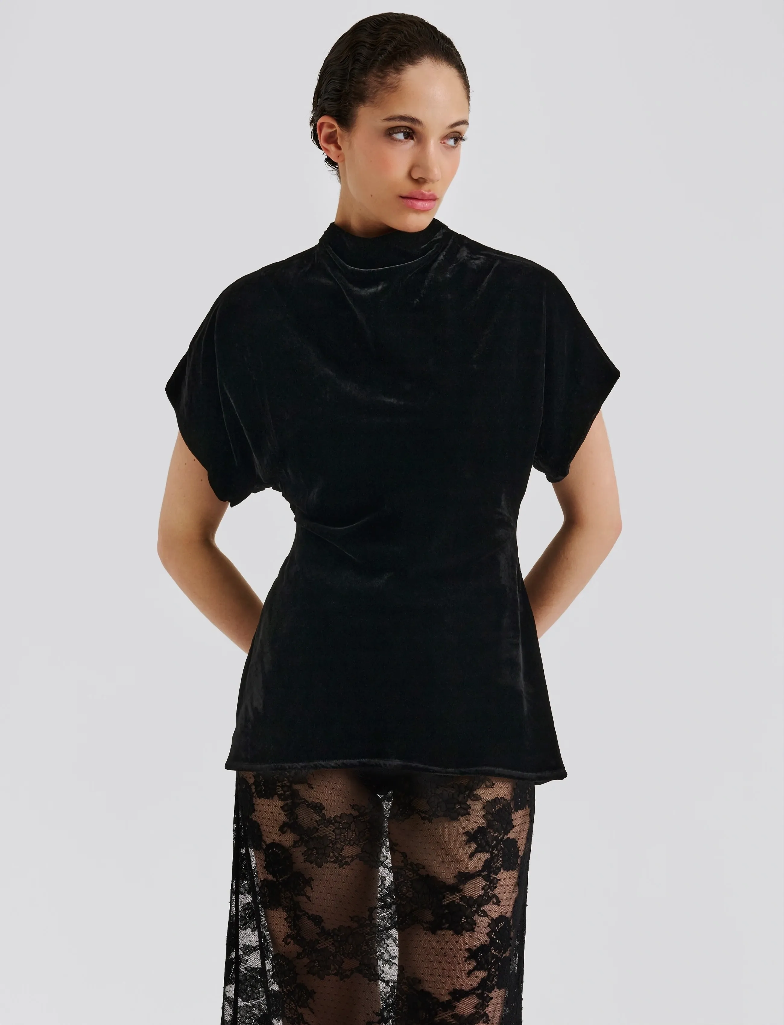 Malina - Otilia Draped Half Polo Velvet Top - t-särgid - black - 3