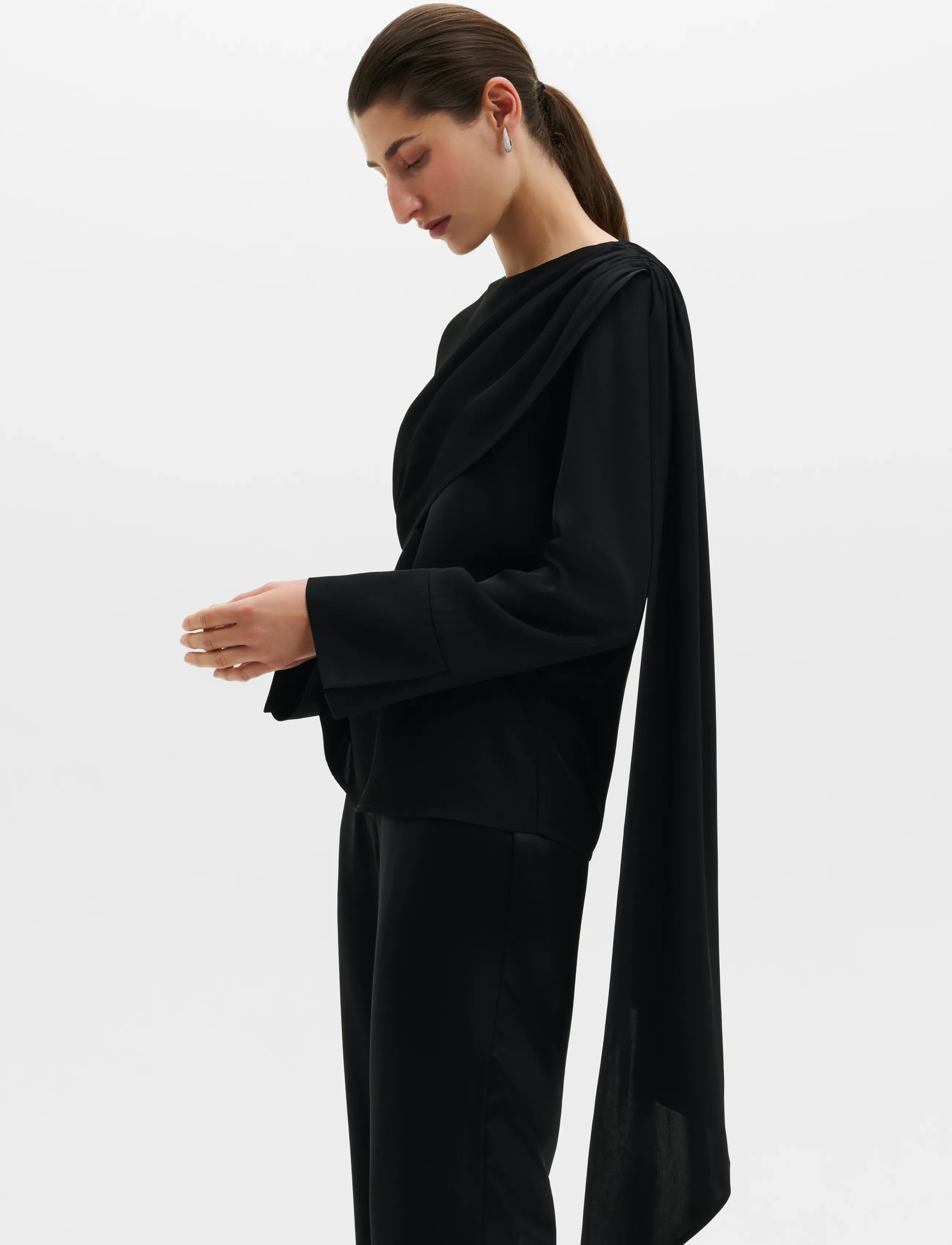 Malina - Melandy Draped Cape Blouse - langærmede bluser - black - 3