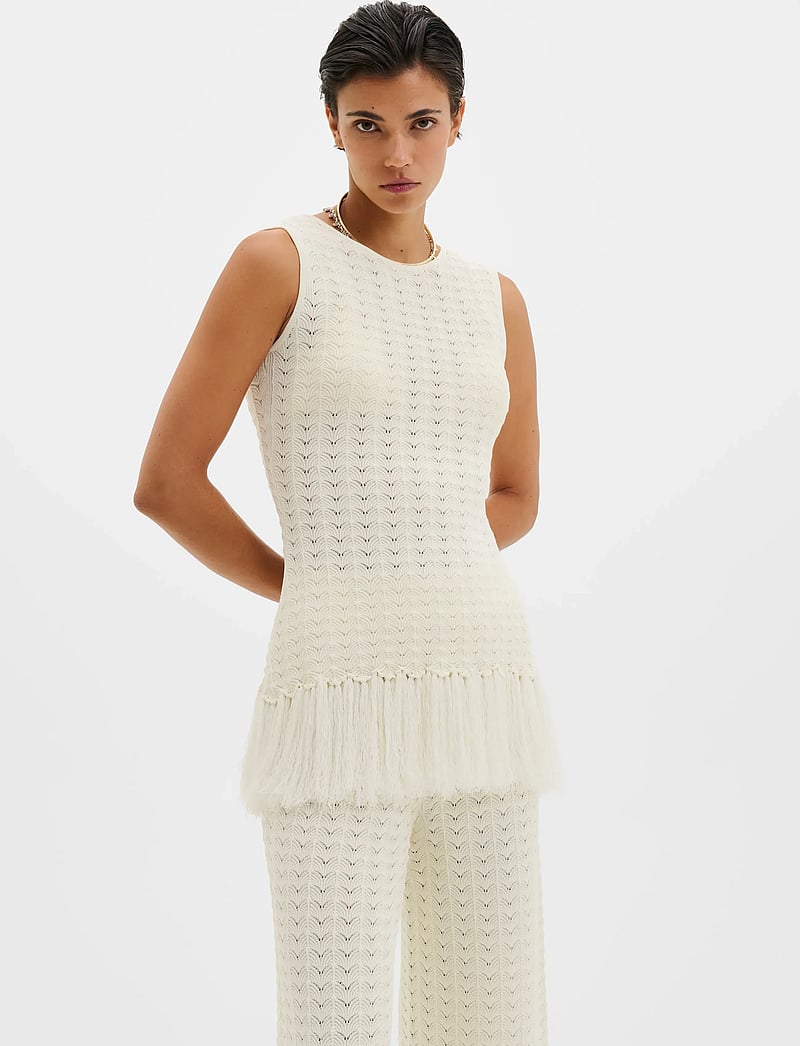 Malina - Amal Knitted Fringe Top - Ärmellose tops - white - 3