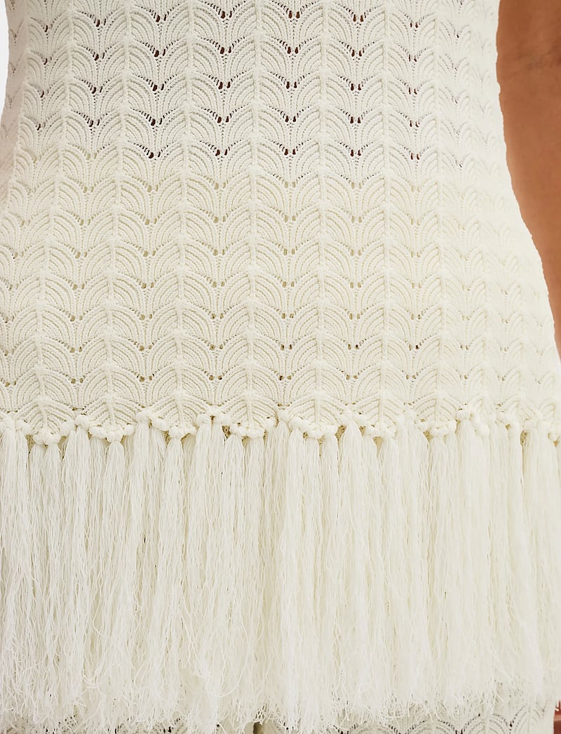 Malina - Amal Knitted Fringe Top - Ärmellose tops - white - 5