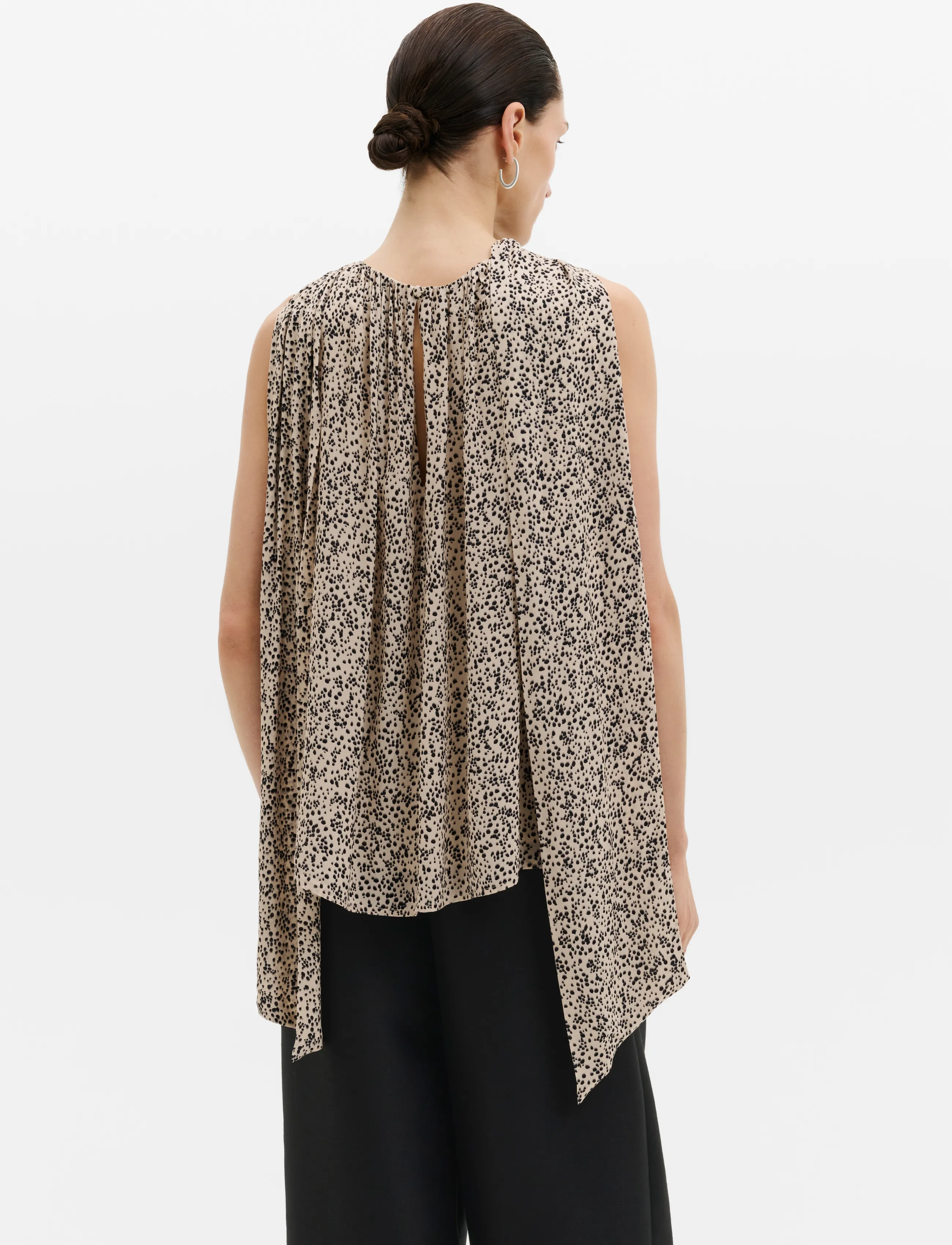 Malina - Olivia Sleeveless Scarf Detail Top - linnen - shaded dot - 2