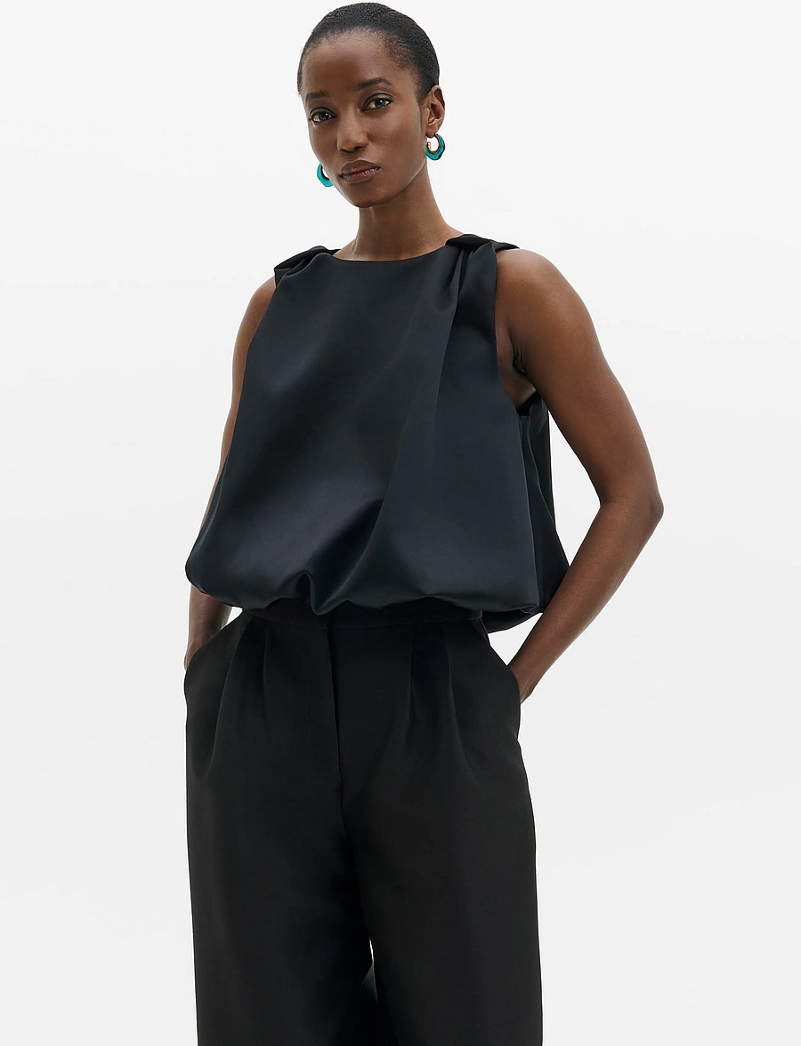 Malina - Valentina Knotted Shoulder Satin Top - Ärmellose blusen - black - 0