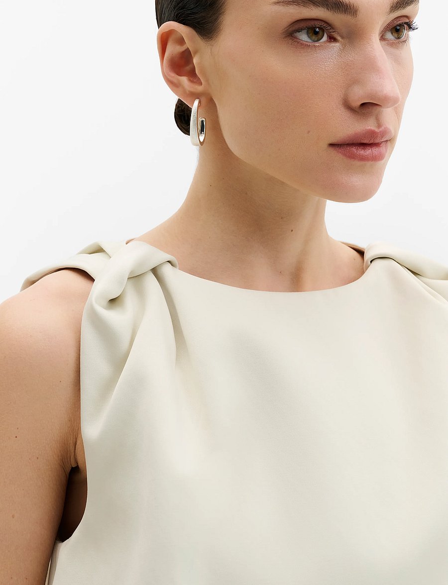 Malina - Valentina Knotted Shoulder Satin Top - pearl - 4