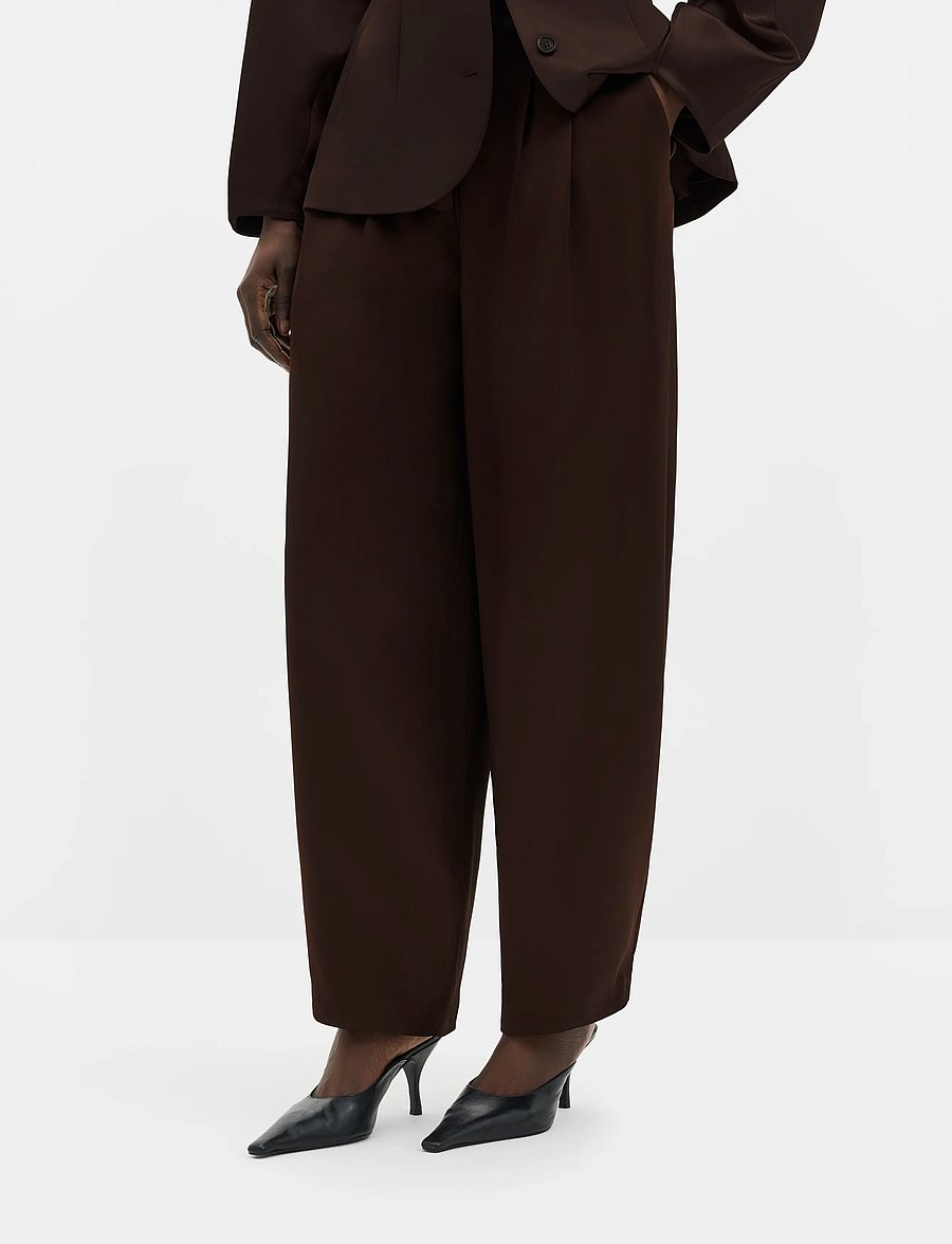 Malina - Smilla Barrel Leg Satin Trousers - barrelbyxor - dark brown - 2