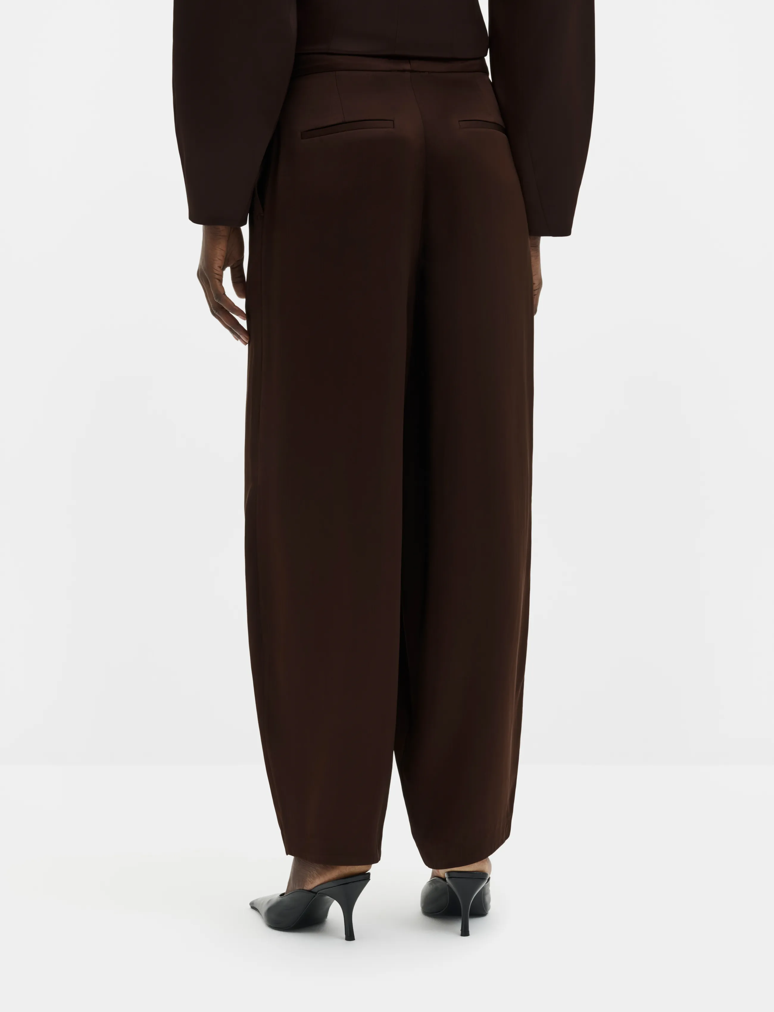 Malina - Smilla Barrel Leg Satin Trousers - barrelbyxor - dark brown - 3