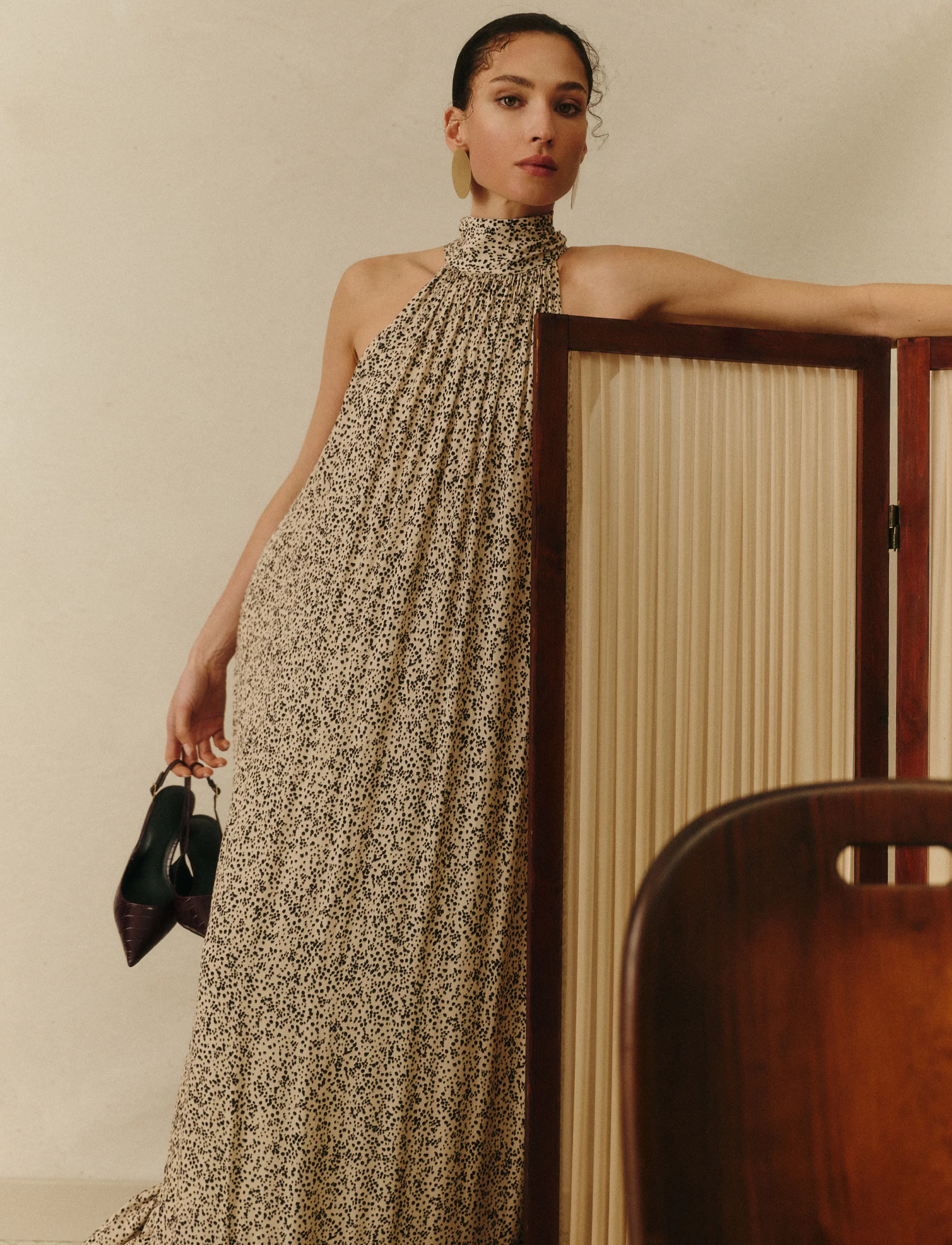 Malina - Lykke Halterneck Ruffled Maxi Dress - sommerkjoler - shaded dot - 4