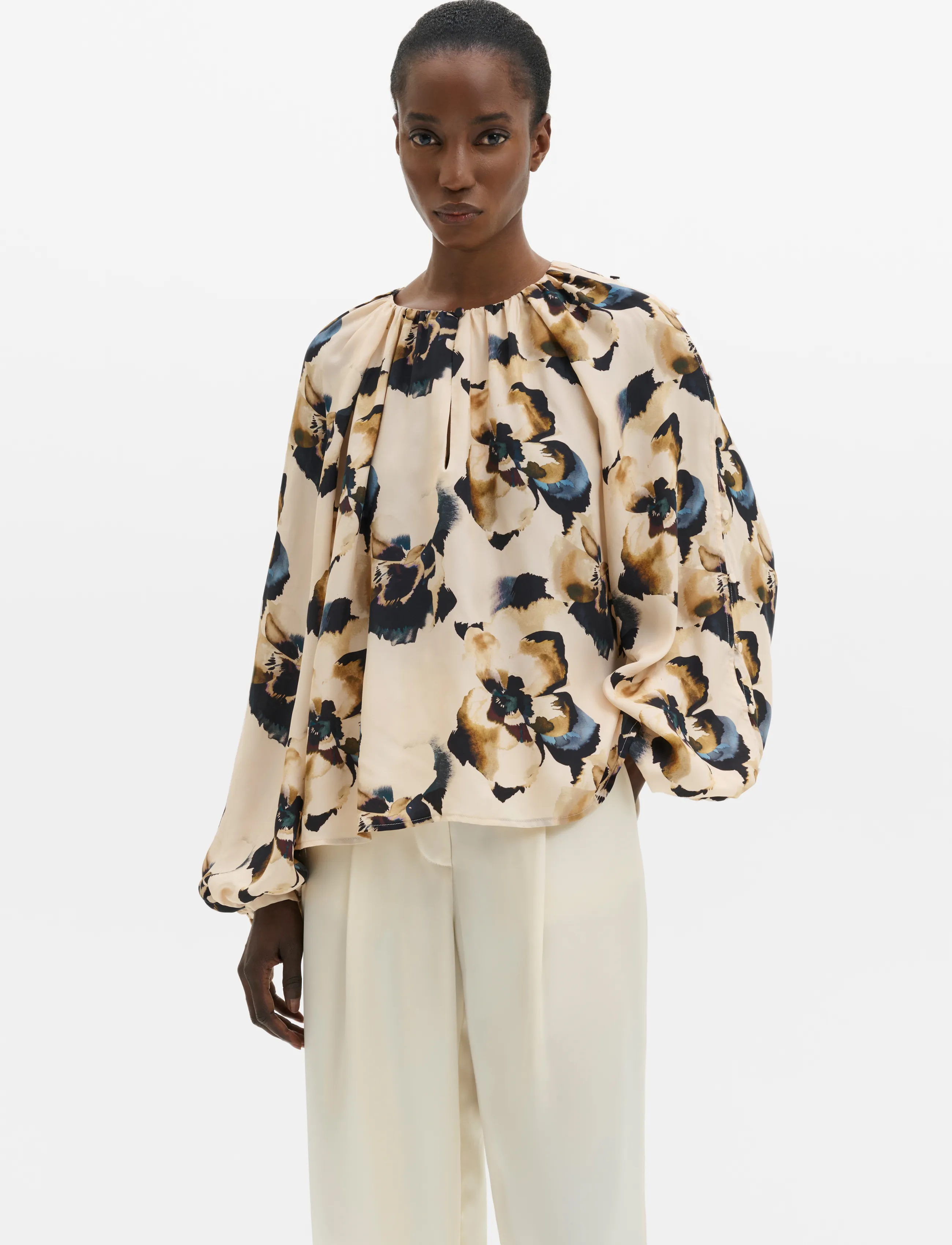 Malina Sophie Button Detail Gathered Blouse, 42, Cream, Bluser > Langærmede, Dame