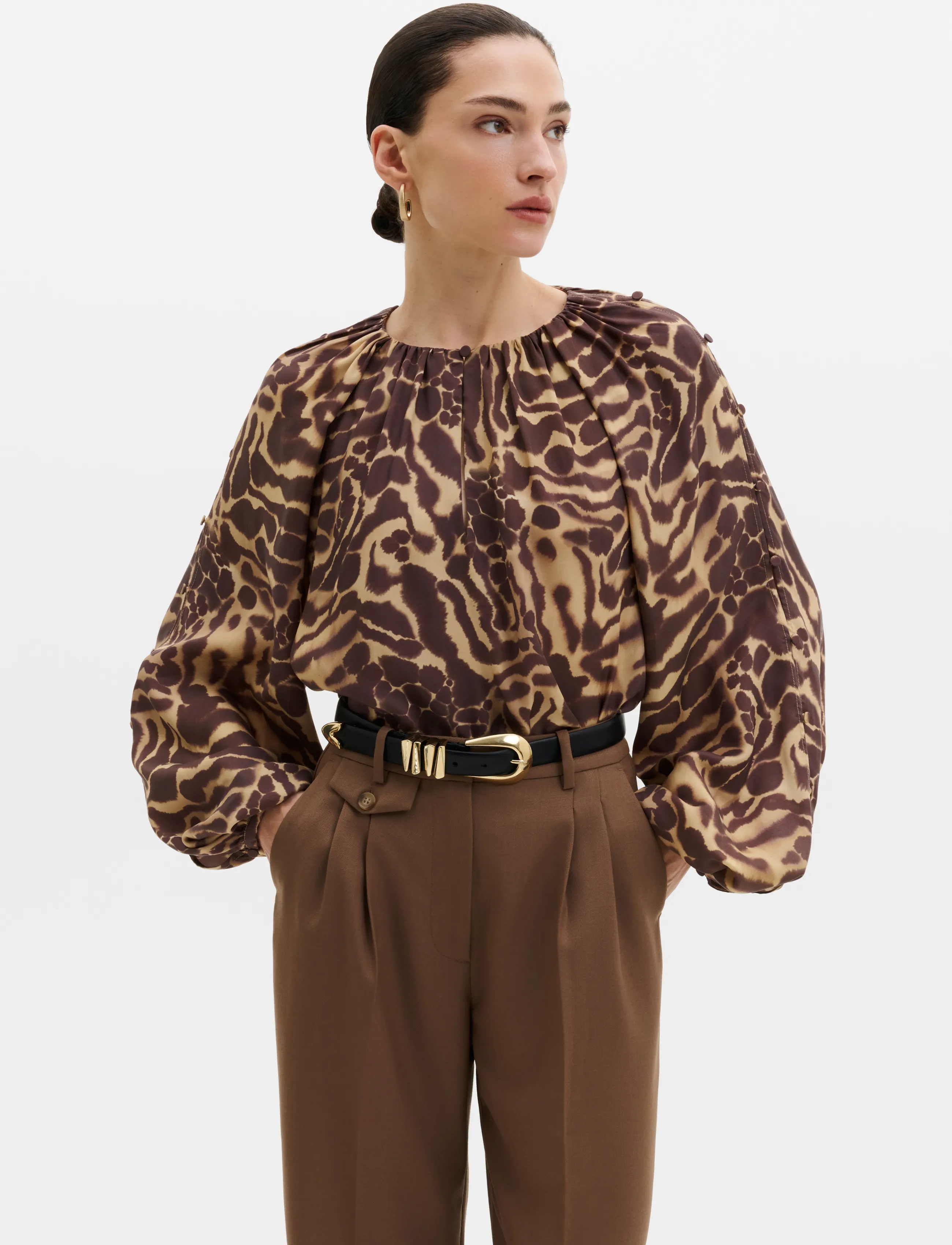 Malina Sophie Button Detail Gathered Blouse, 44, Brown, Bluser > Langærmede, Dame