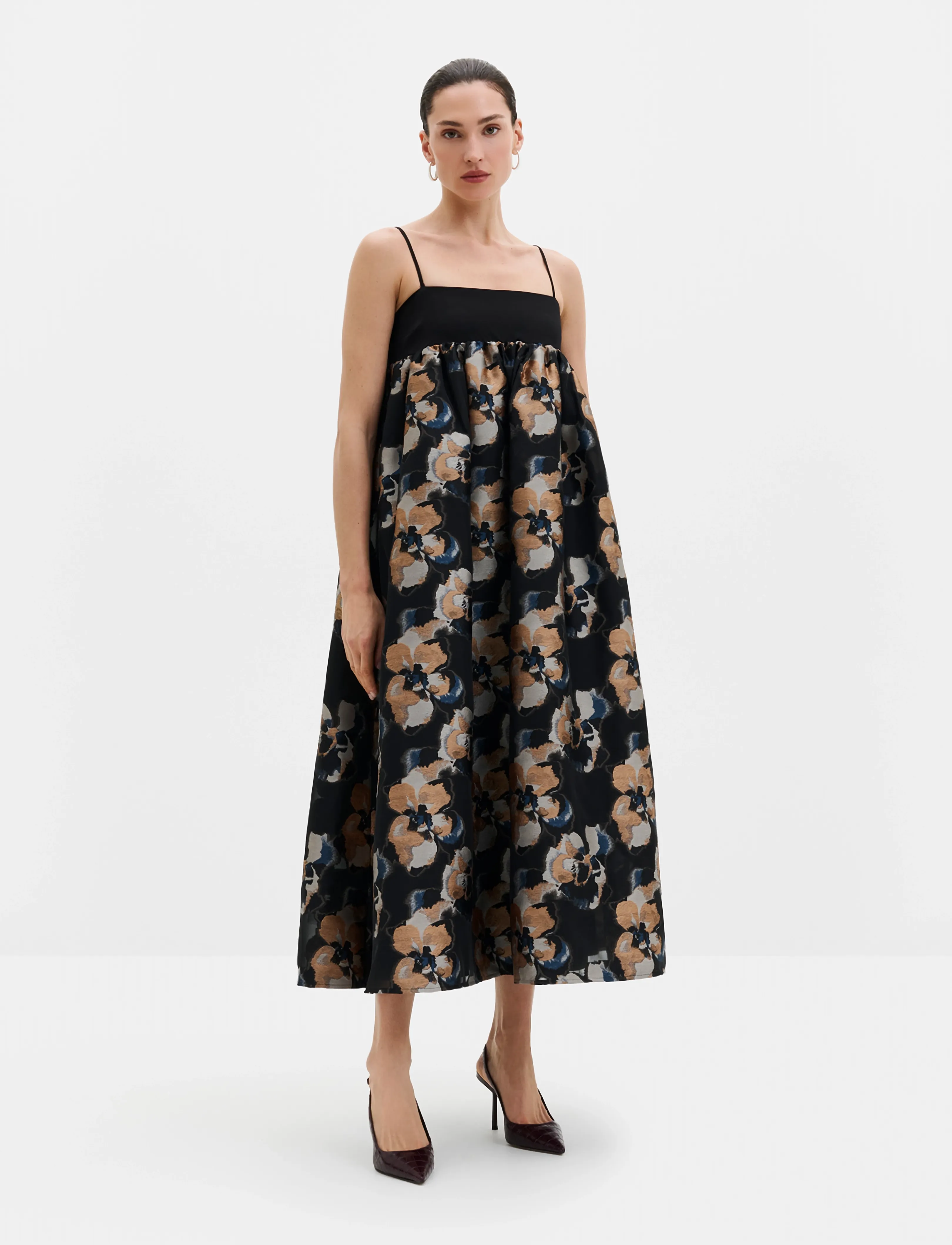 Malina Vivi Voluminous Skirt Midi dress - Kläder - DARK BLOOMS / black