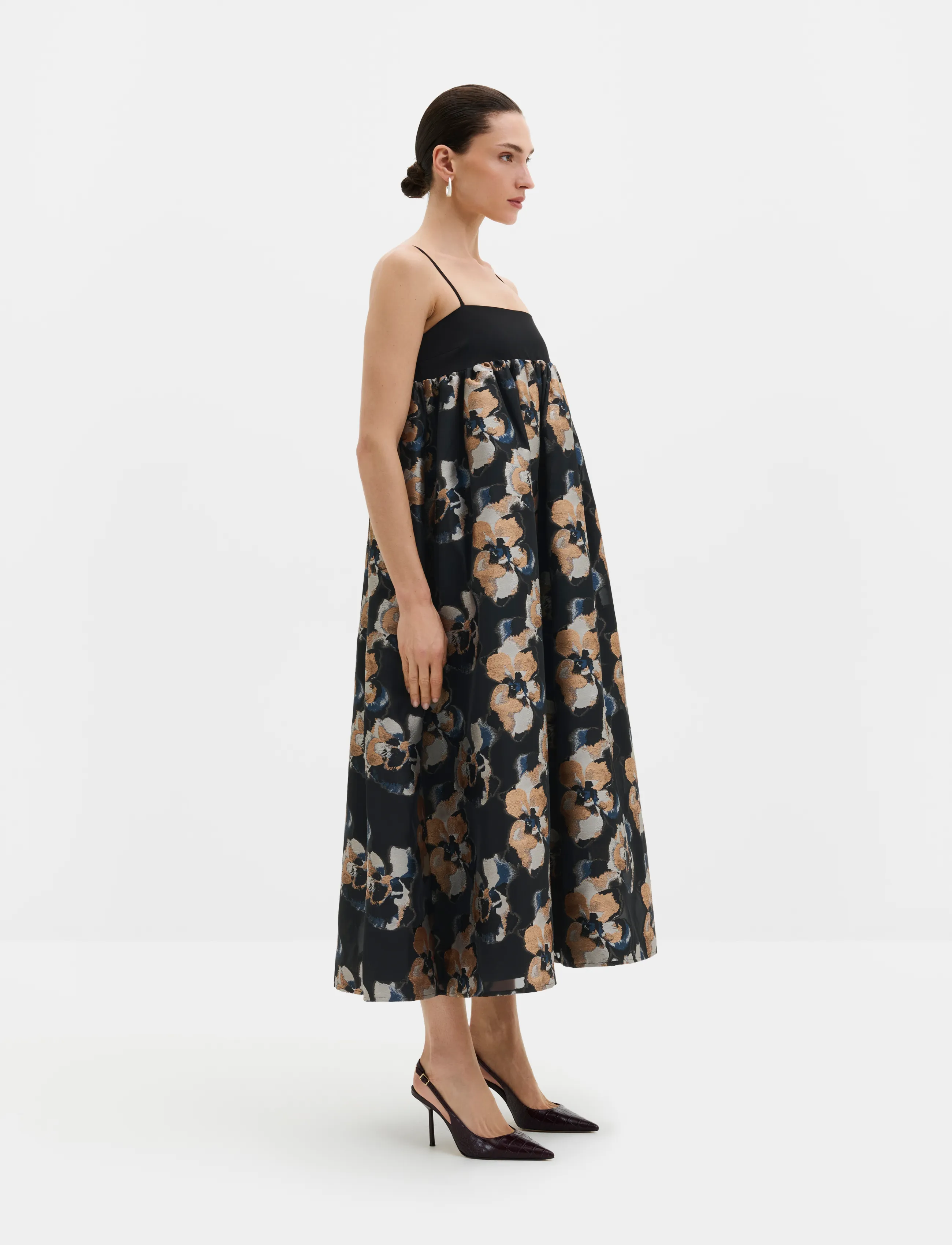 Malina - Vivi Voluminous Skirt Midi dress - cocktailklänningar - dark blooms - 3