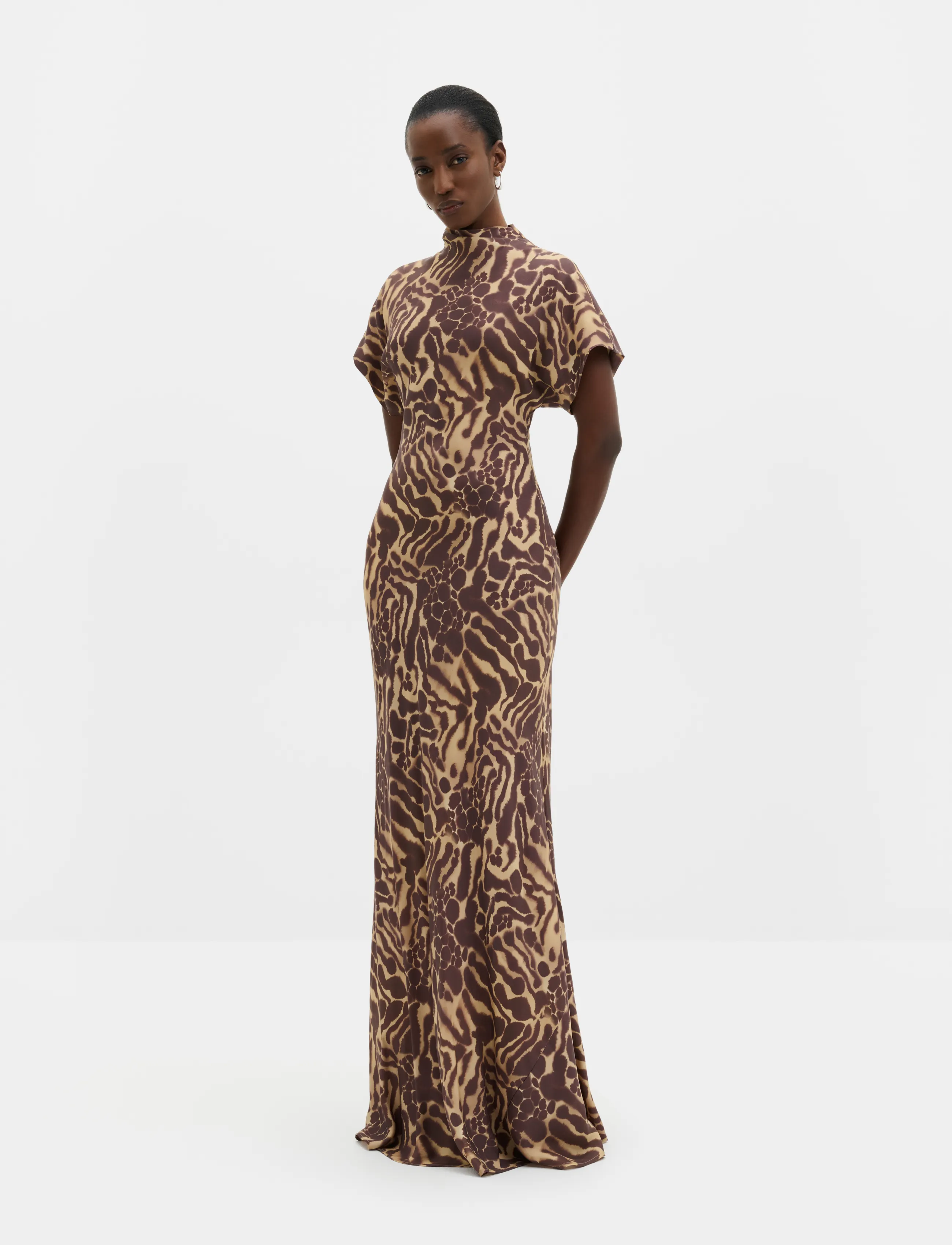Malina Alivia Short Sleeve Satin Maxi Dress, 38, Dresses, Beige - Frauen