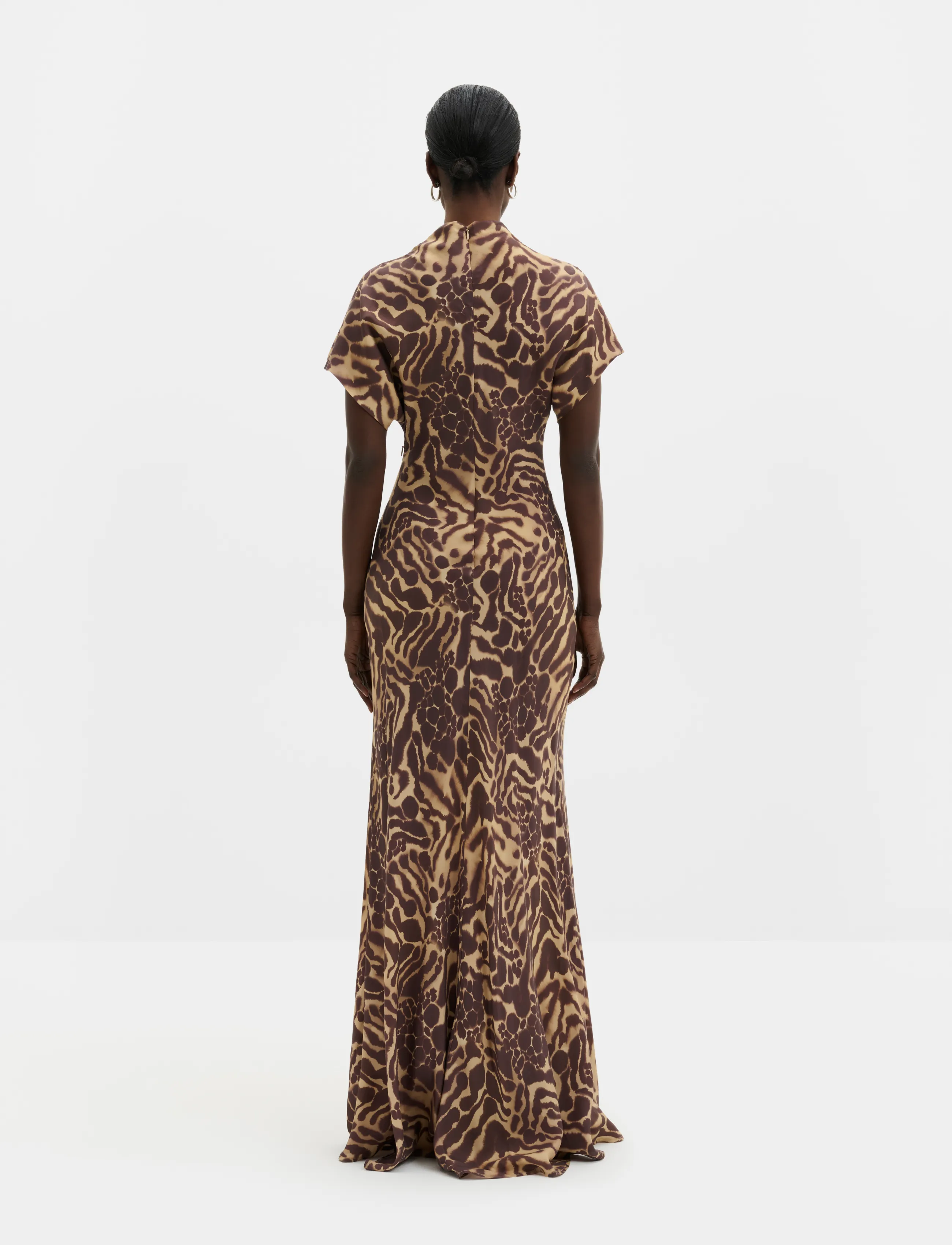 Malina - Alivia Short Sleeve Satin Maxi Dress - aftonklänningar - savannah - 2