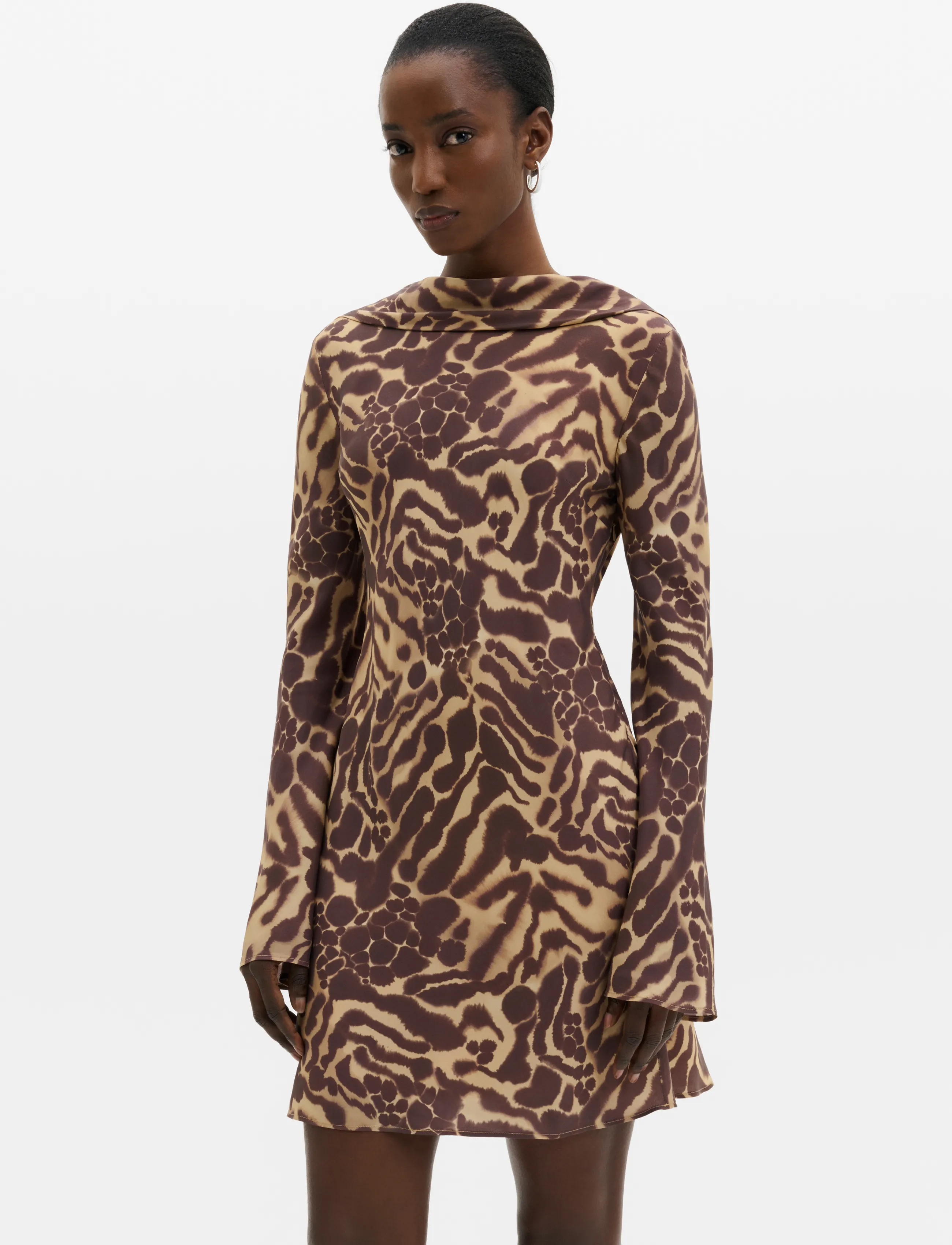 Malina Cezanne Low Back Satin Mini Dress - Fodralklänningar - SAVANNAH / beige